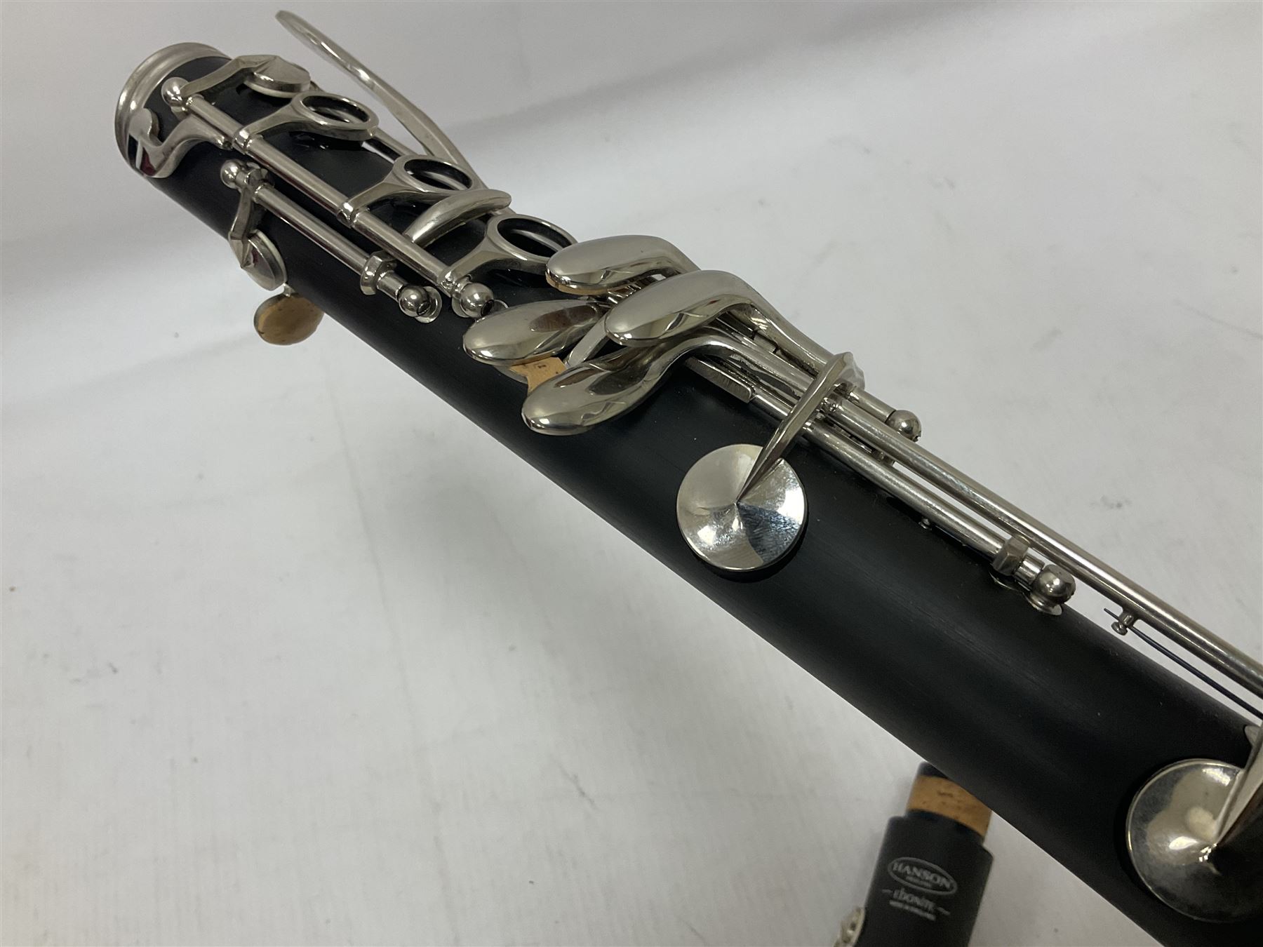 Hanson B Flat clarinet in a fitted case with accessories and three boxes of Vandoren reeds - Image 19 of 21