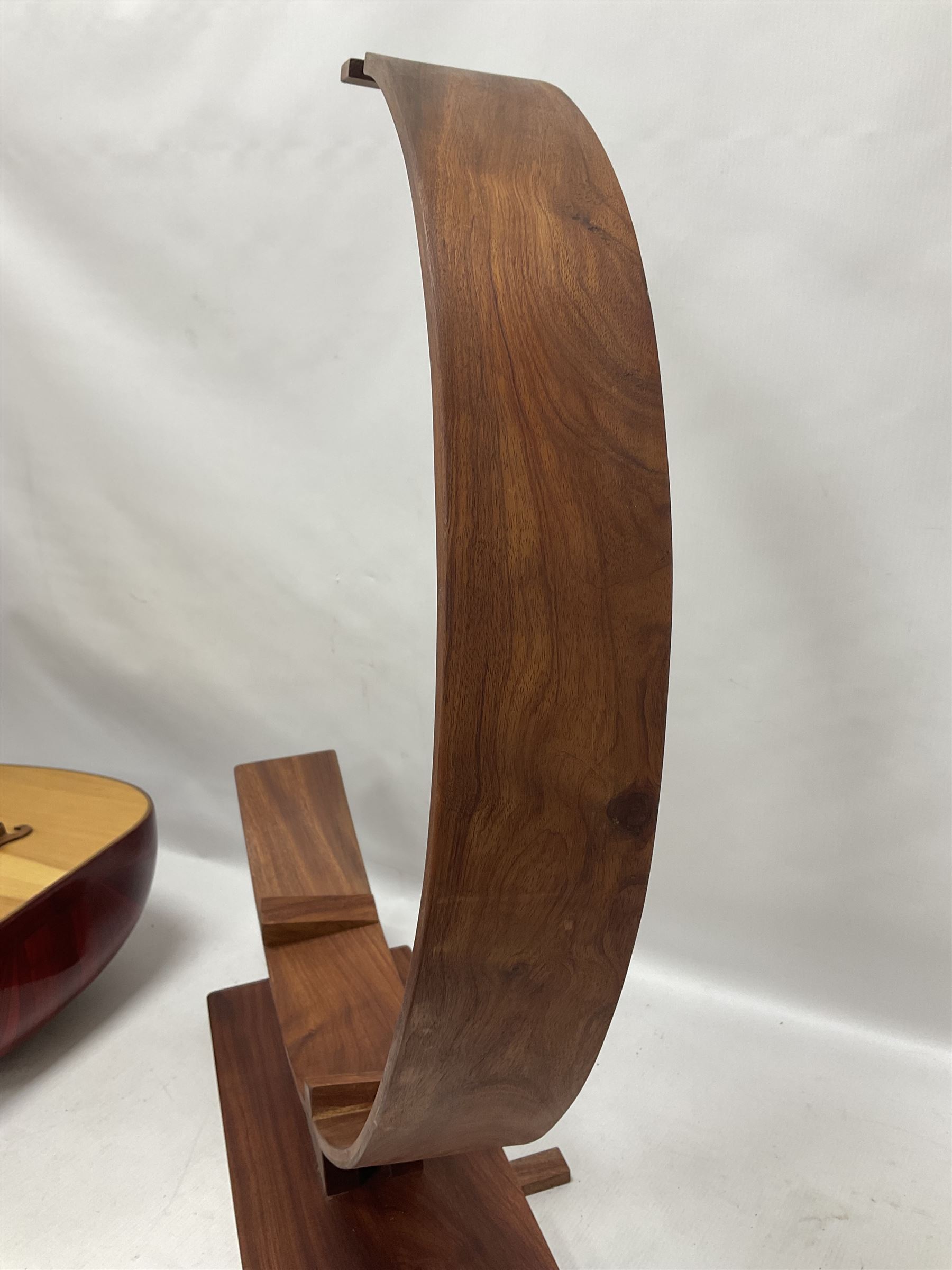 20th century Middle Eastern six string lute with a segmented back and a purpose designed hardwood st - Image 3 of 16