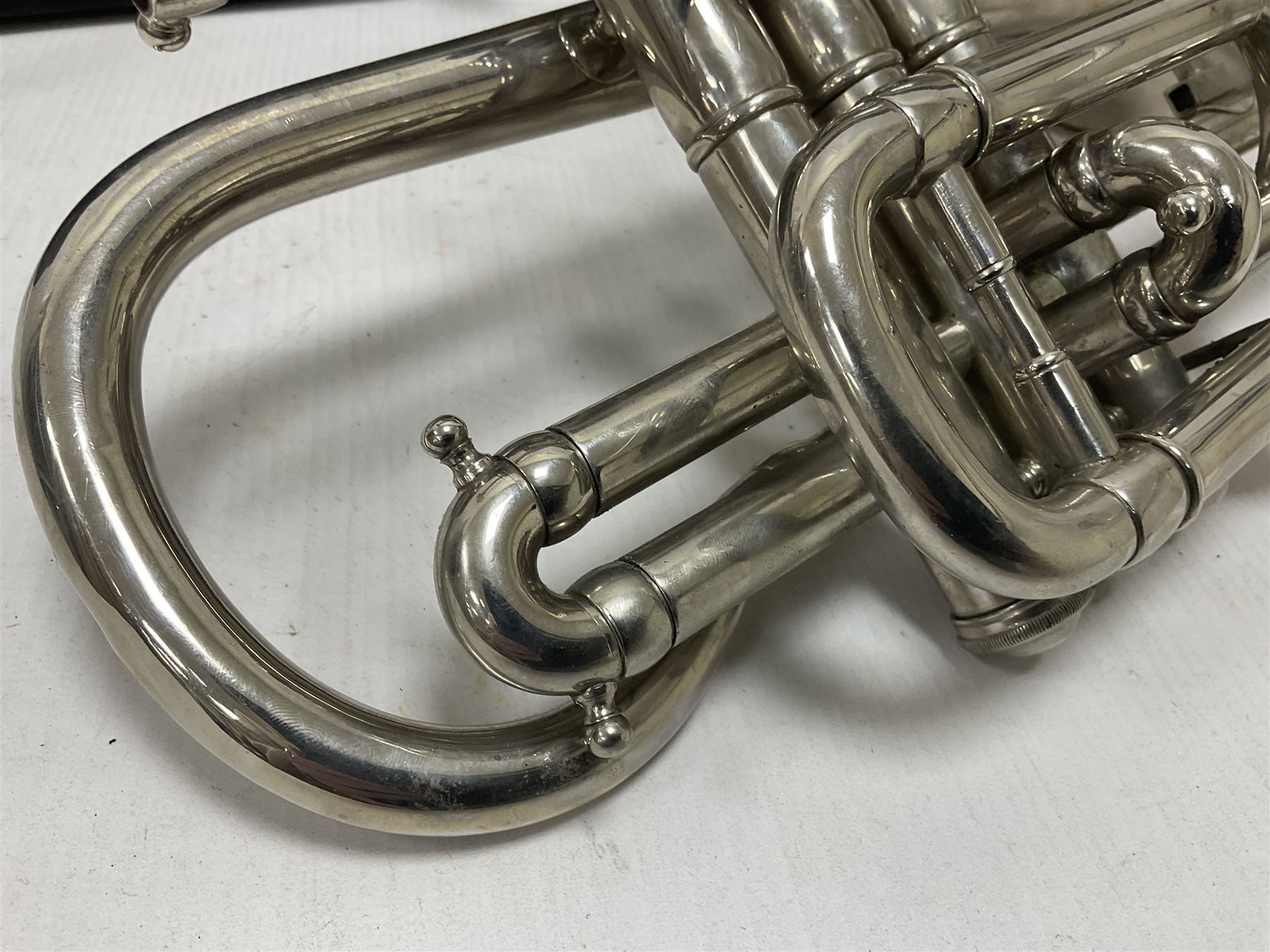 Silver plated series 5 B flat Cornet in fitted box with accessories - Image 10 of 21
