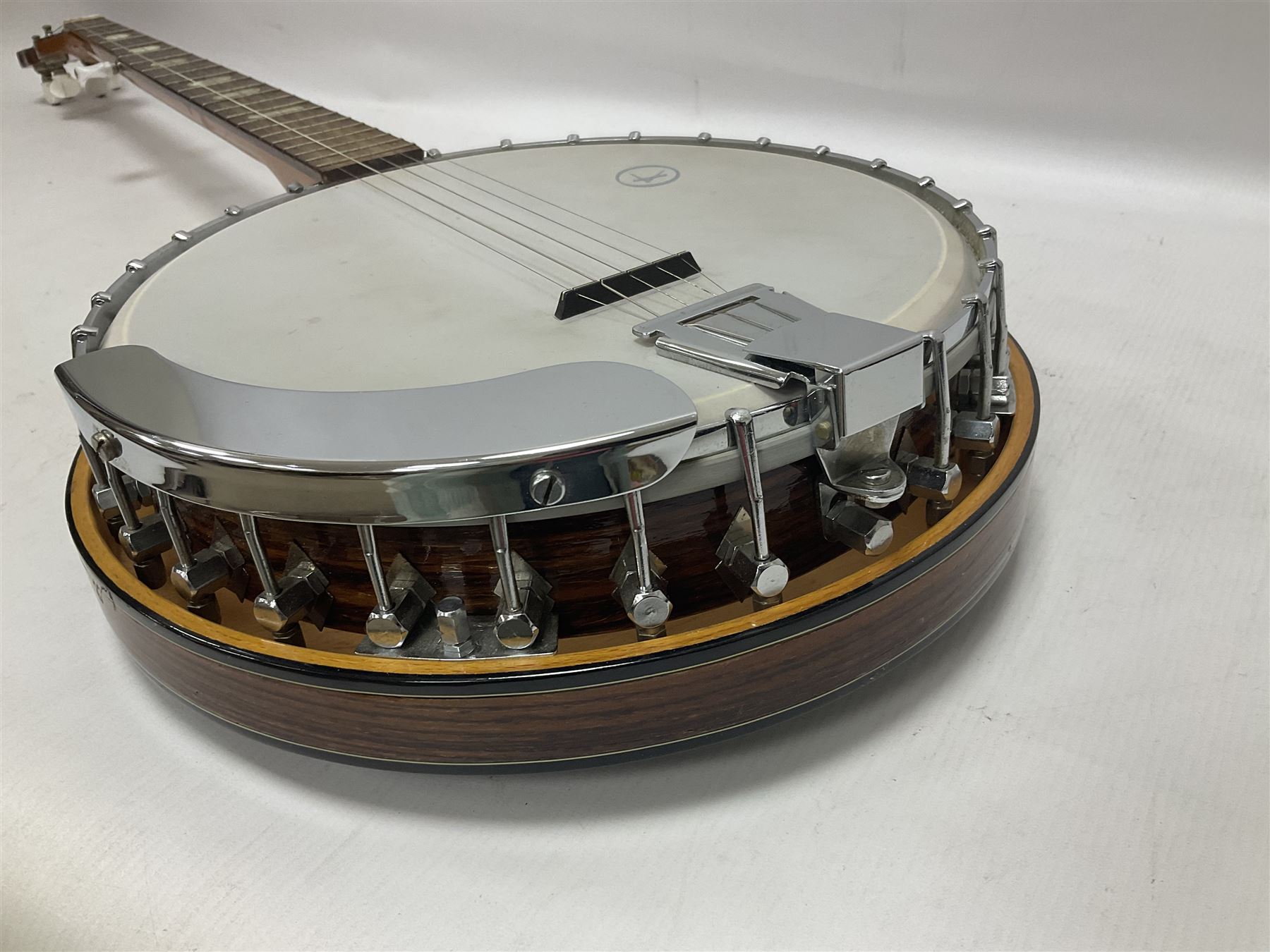 German 5-string contemporary banjo with a soft case - Image 16 of 17