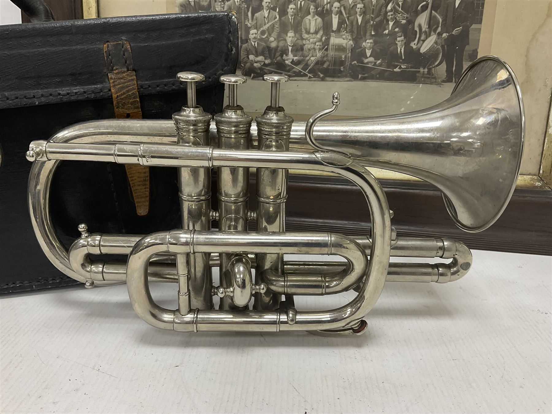 Silver plated series 5 B flat Cornet in fitted box with accessories - Image 2 of 21