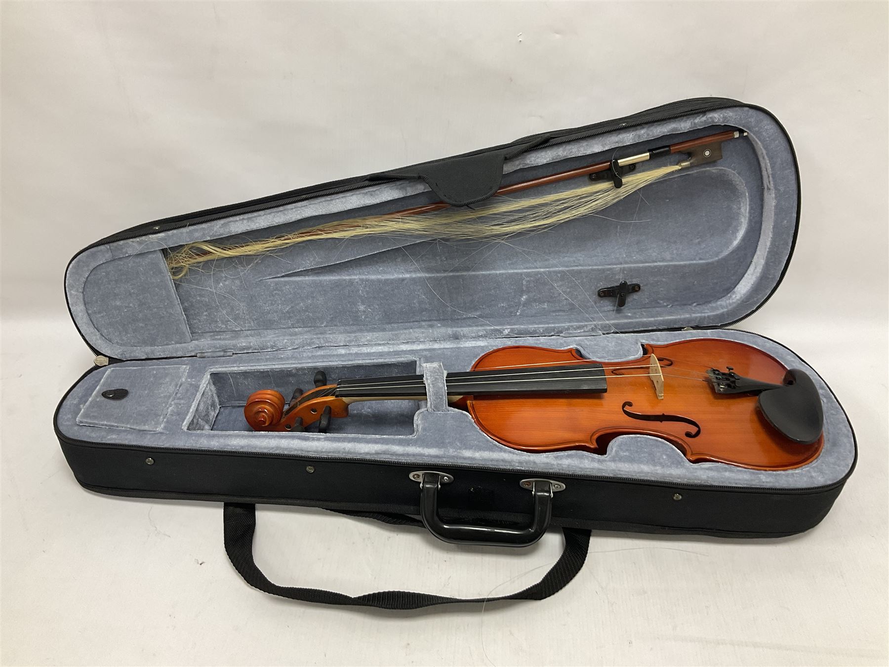 Two contemporary 3/4 violins including a Stentor student with a maple back and ribs and spruce top - Image 28 of 29