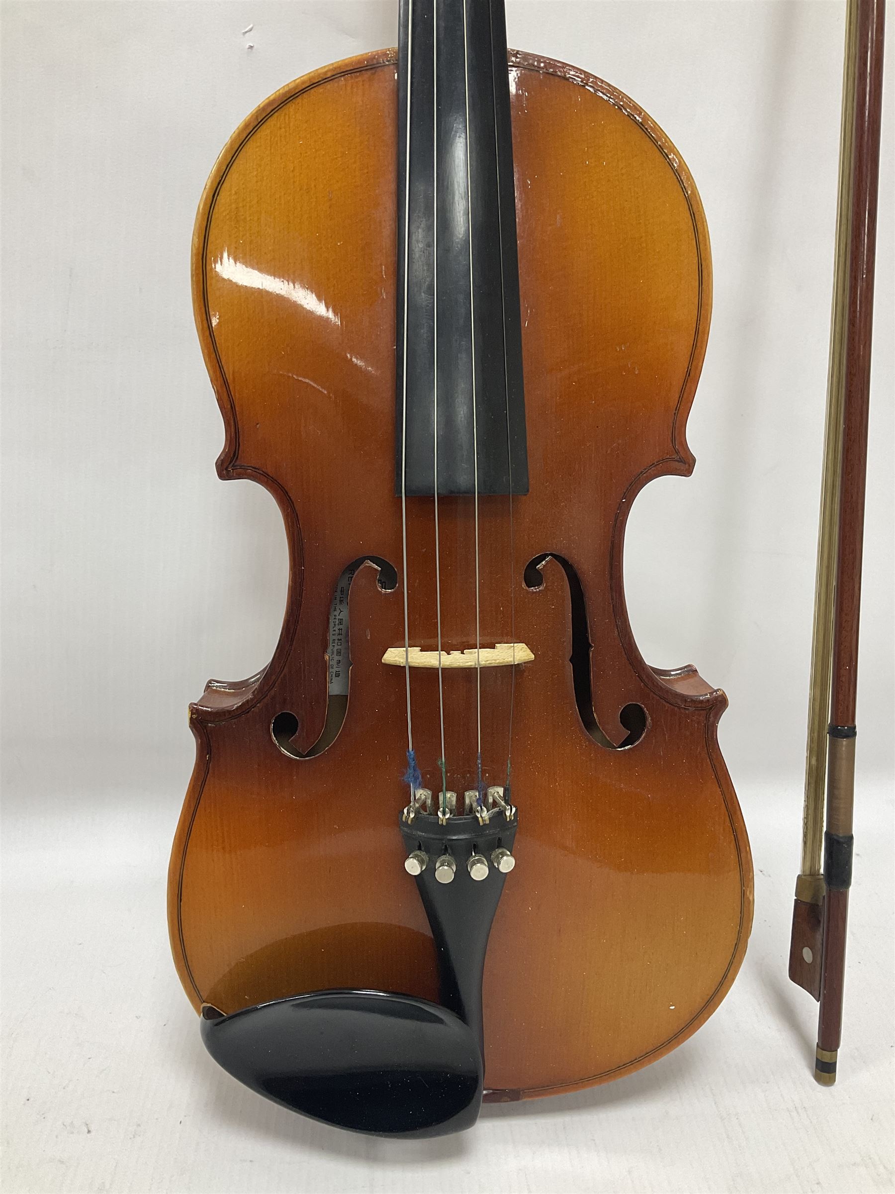 Full size violin with a maple back and ribs - Image 5 of 21