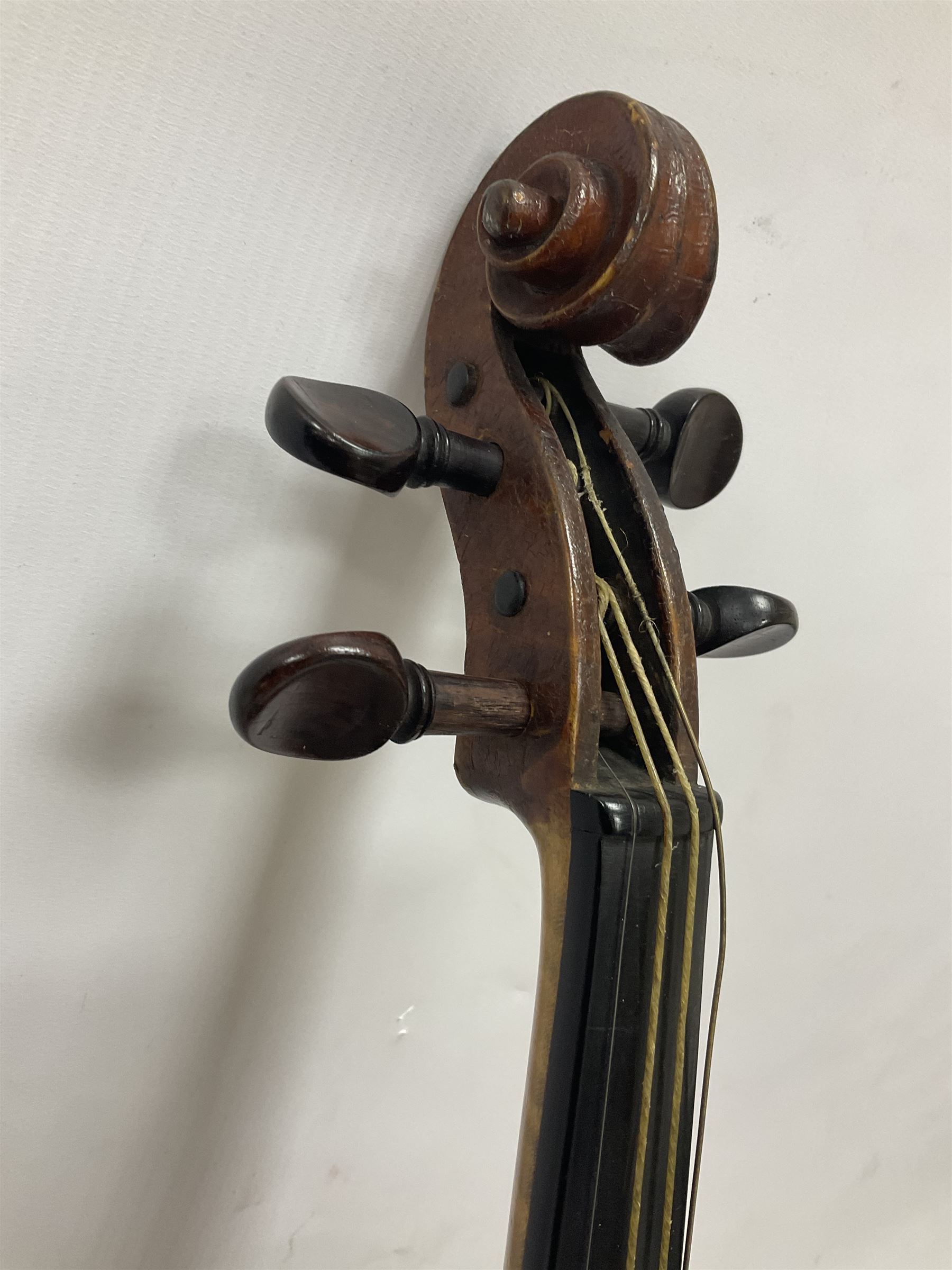 Michael Lindsay of Stockton-on-Tees violin - Image 11 of 19