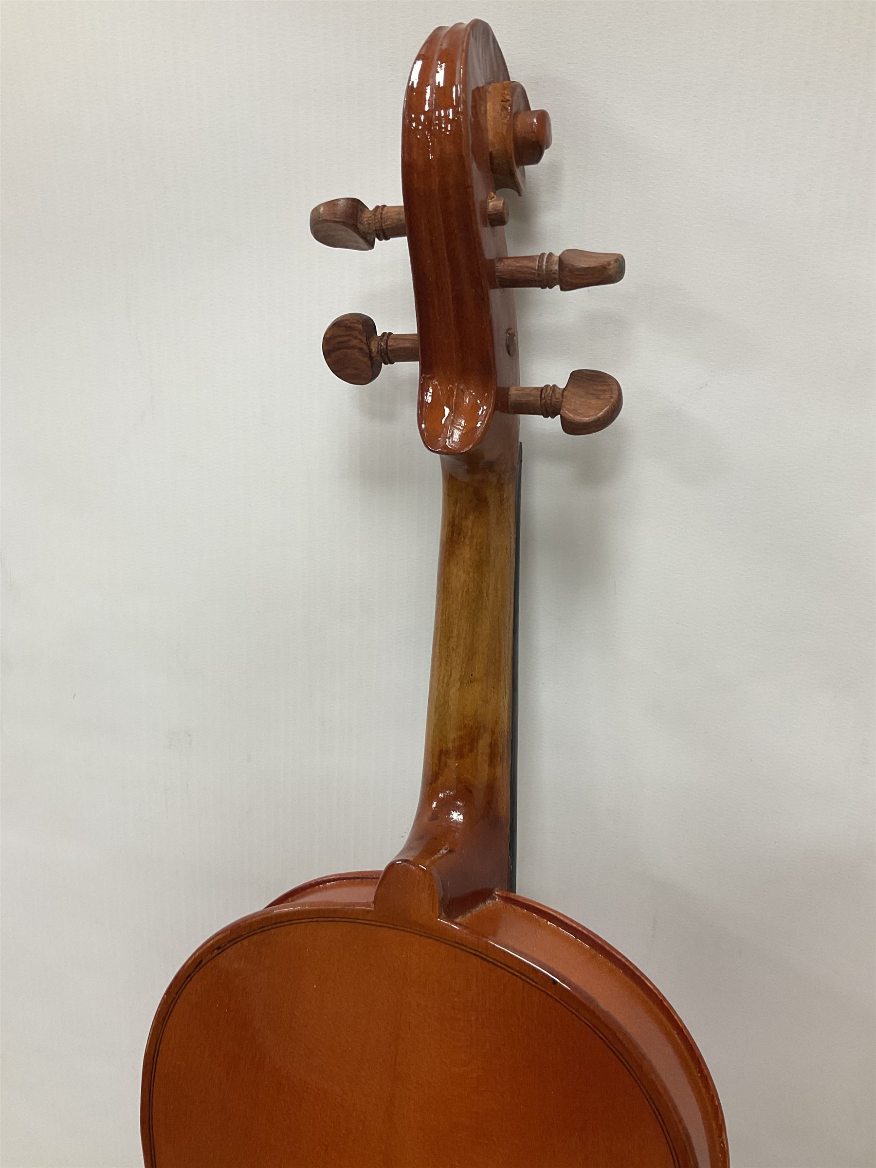 Two contemporary 3/4 violins including a Stentor student with a maple back and ribs and spruce top - Image 10 of 29