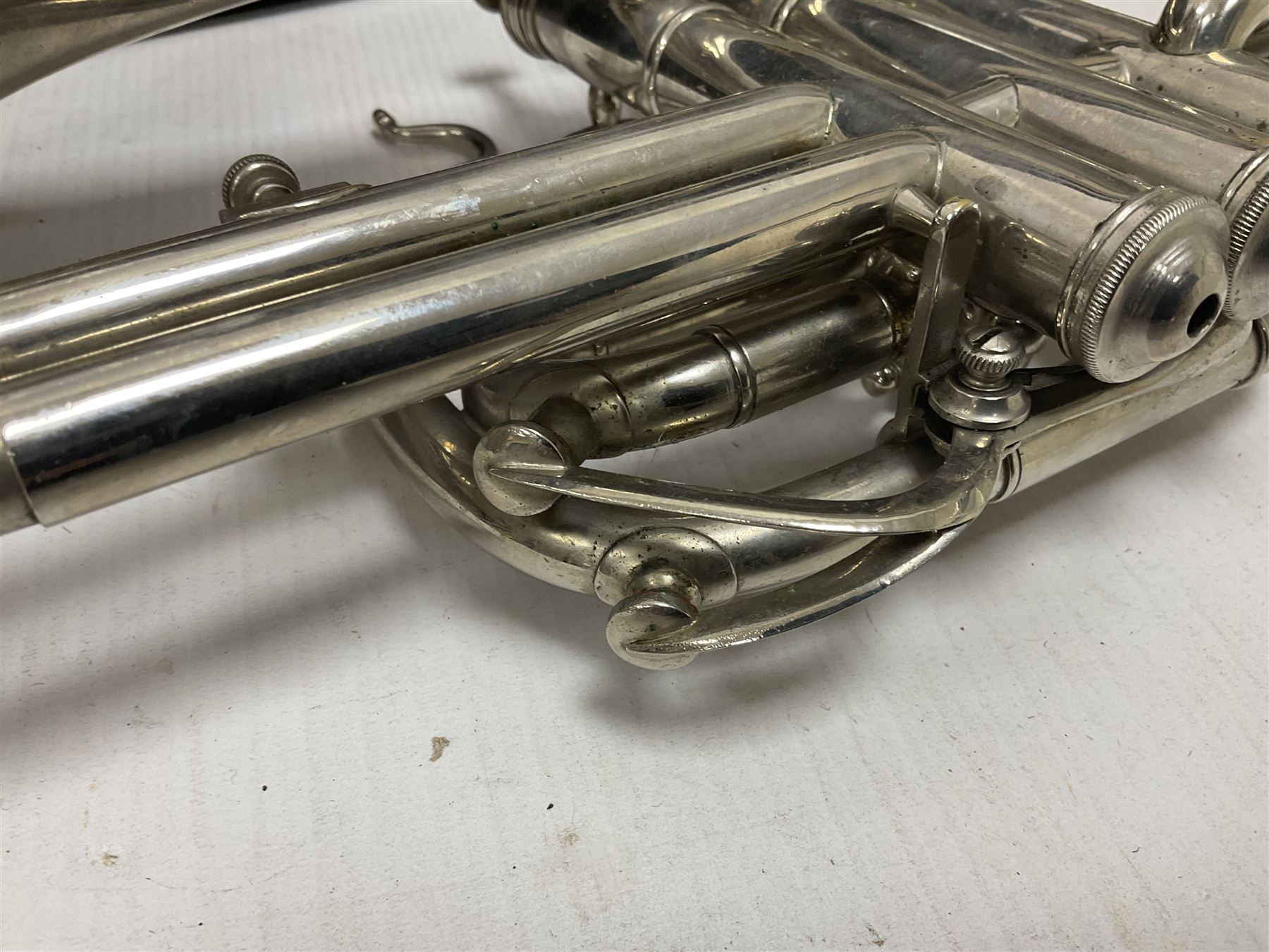 Silver plated series 5 B flat Cornet in fitted box with accessories - Image 9 of 21