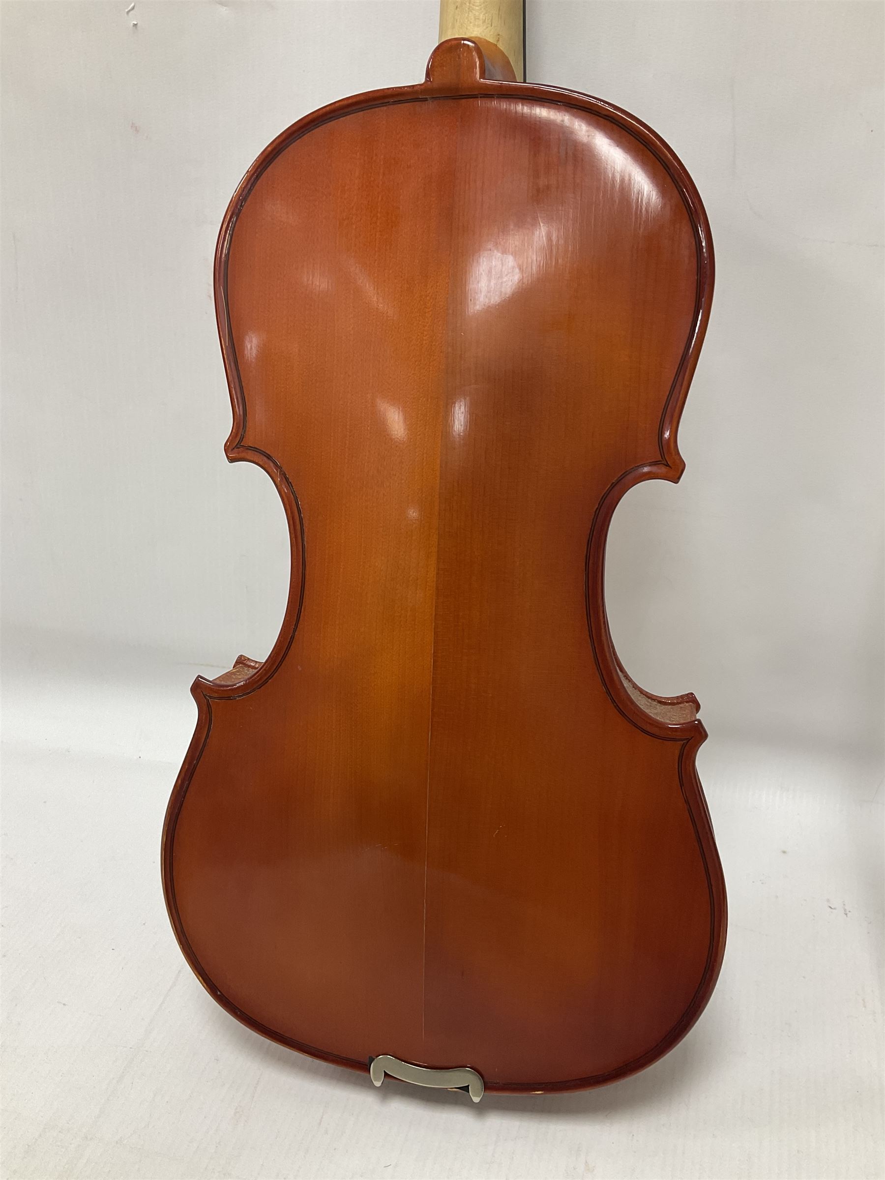 Two contemporary 3/4 violins including a Stentor student with a maple back and ribs and spruce top - Image 22 of 29