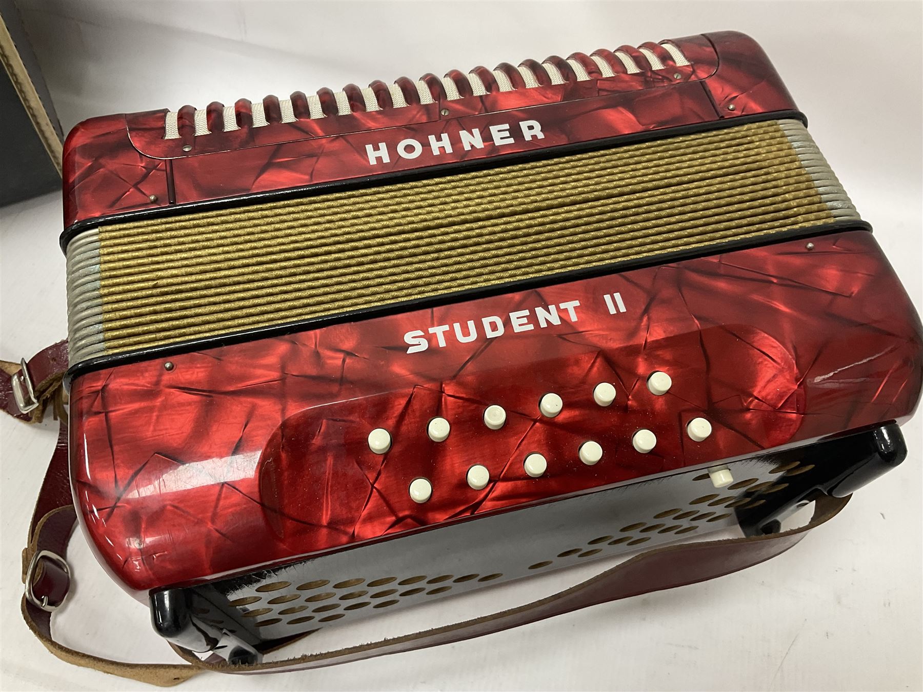 German Hohner student II compact accordion with 26 keys and 12 bass registers in a hard case With tu - Image 10 of 18