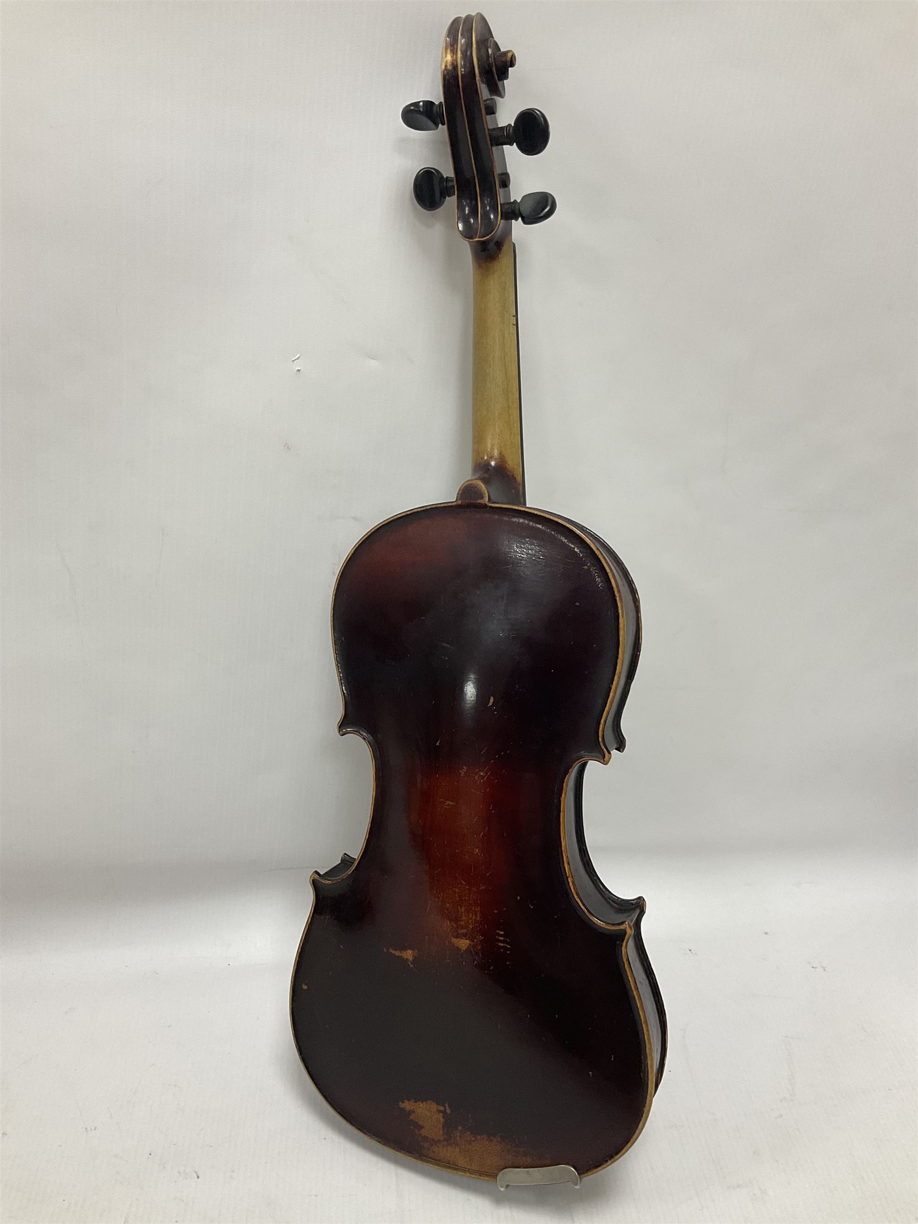 Neuner & Hornstiner early 20th century half size violin c1900 - Image 11 of 16
