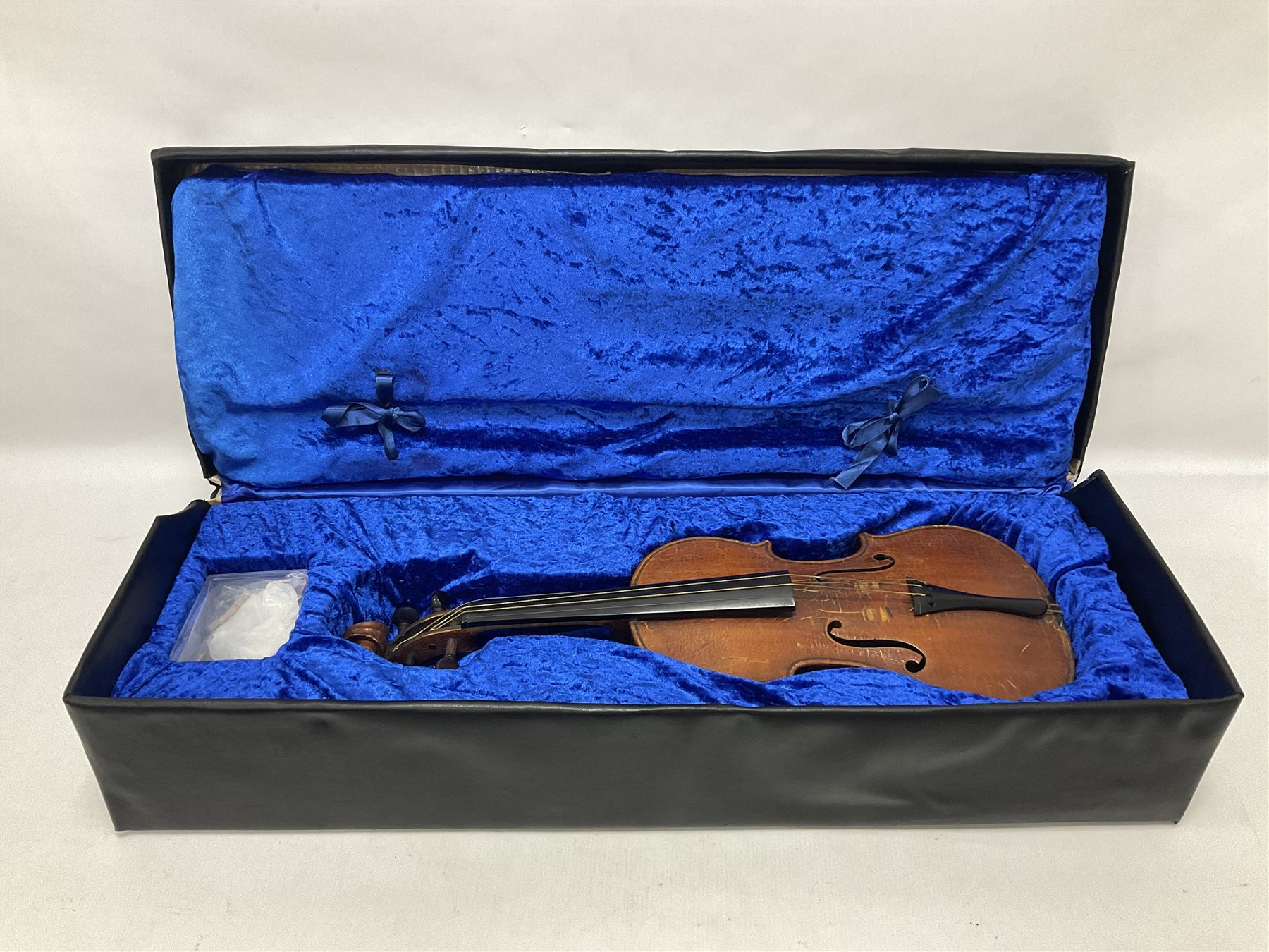 Michael Lindsay of Stockton-on-Tees violin - Image 2 of 19
