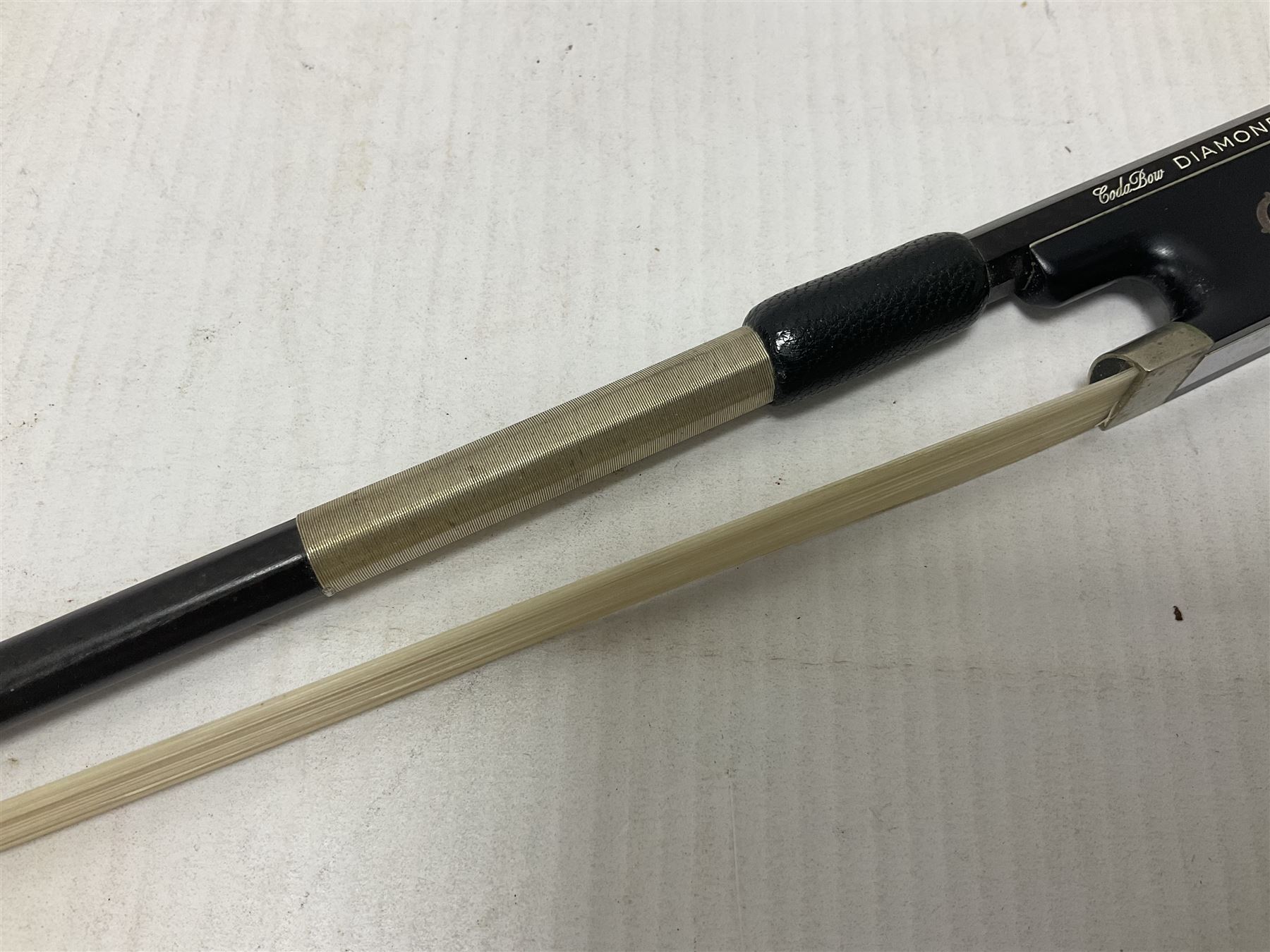 CodaBow Diamond carbon fibre violin bow with Nickel plated fittings - Image 8 of 13