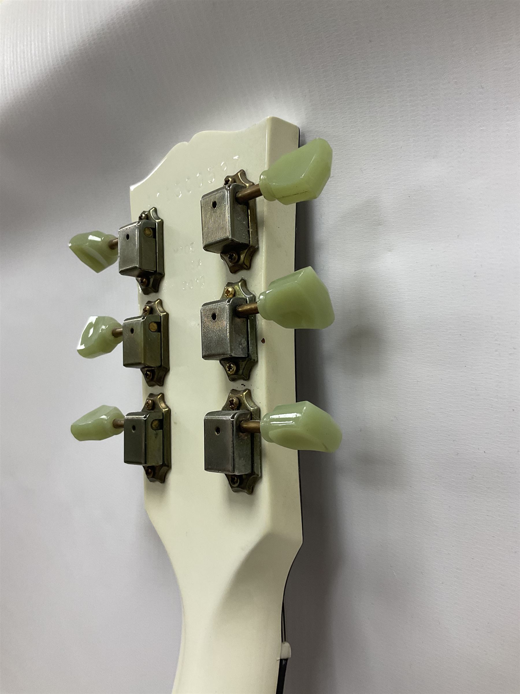 2010 Gibson Les Paul studio guitar - Image 14 of 24