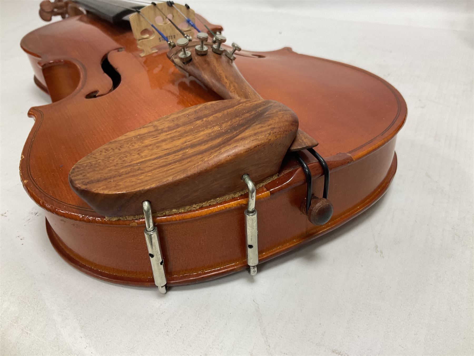 Two contemporary 3/4 violins including a Stentor student with a maple back and ribs and spruce top - Image 11 of 29