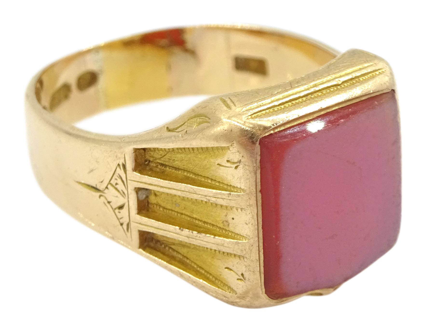 Early 20th century 15ct gold agate shield signet ring - Image 3 of 4