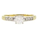 18ct gold single stone round brilliant cut diamond ring