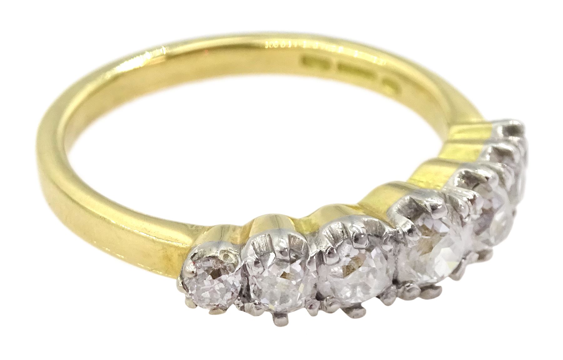 18ct gold graduating seven stone old cut diamond ring - Image 3 of 4
