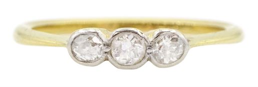 Early 20th century gold three stone old cut diamond ring