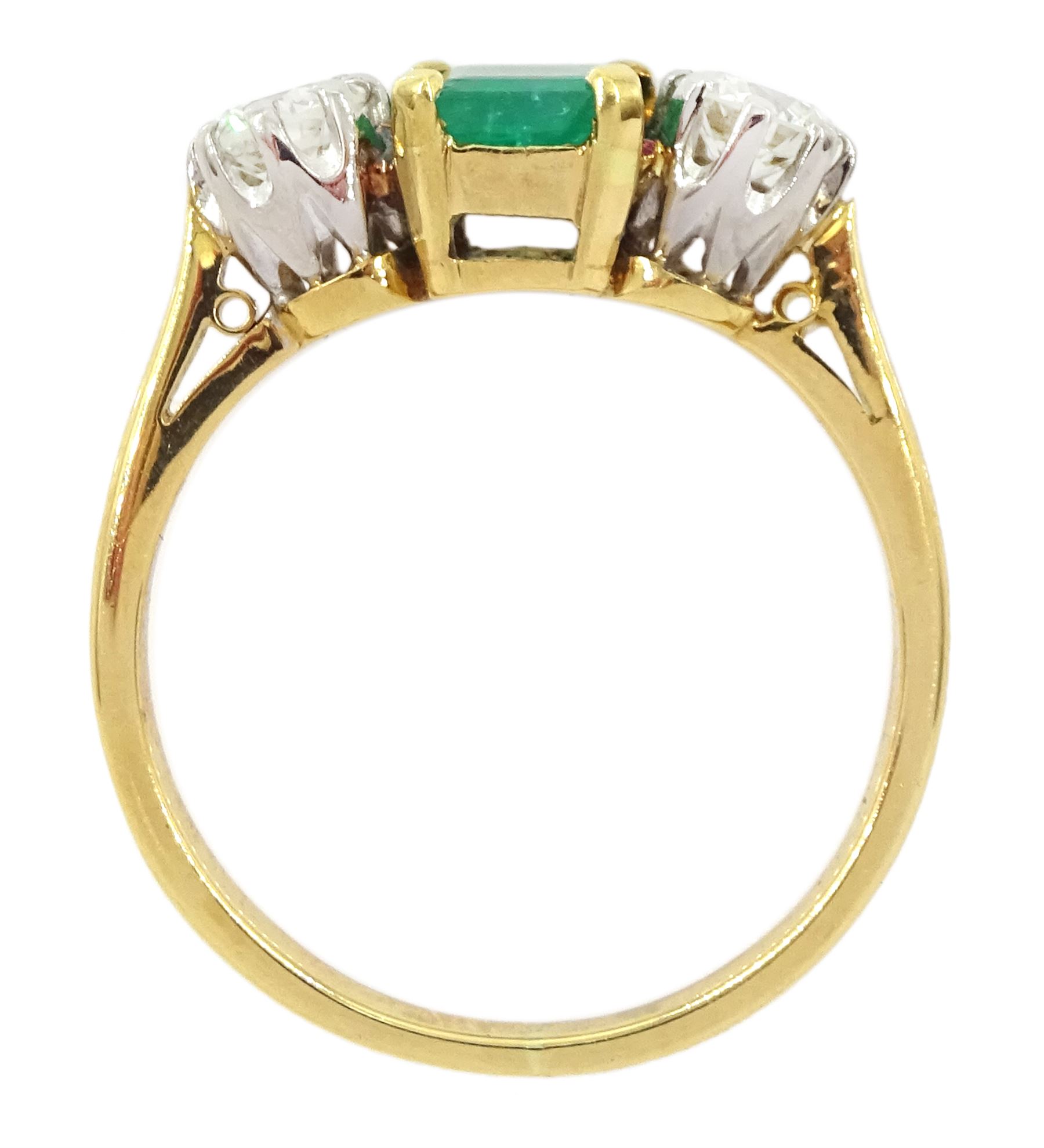 18ct gold three stone emerald and round brilliant cut diamond ring - Image 4 of 4