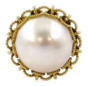 Gold single stone mabe pearl ring