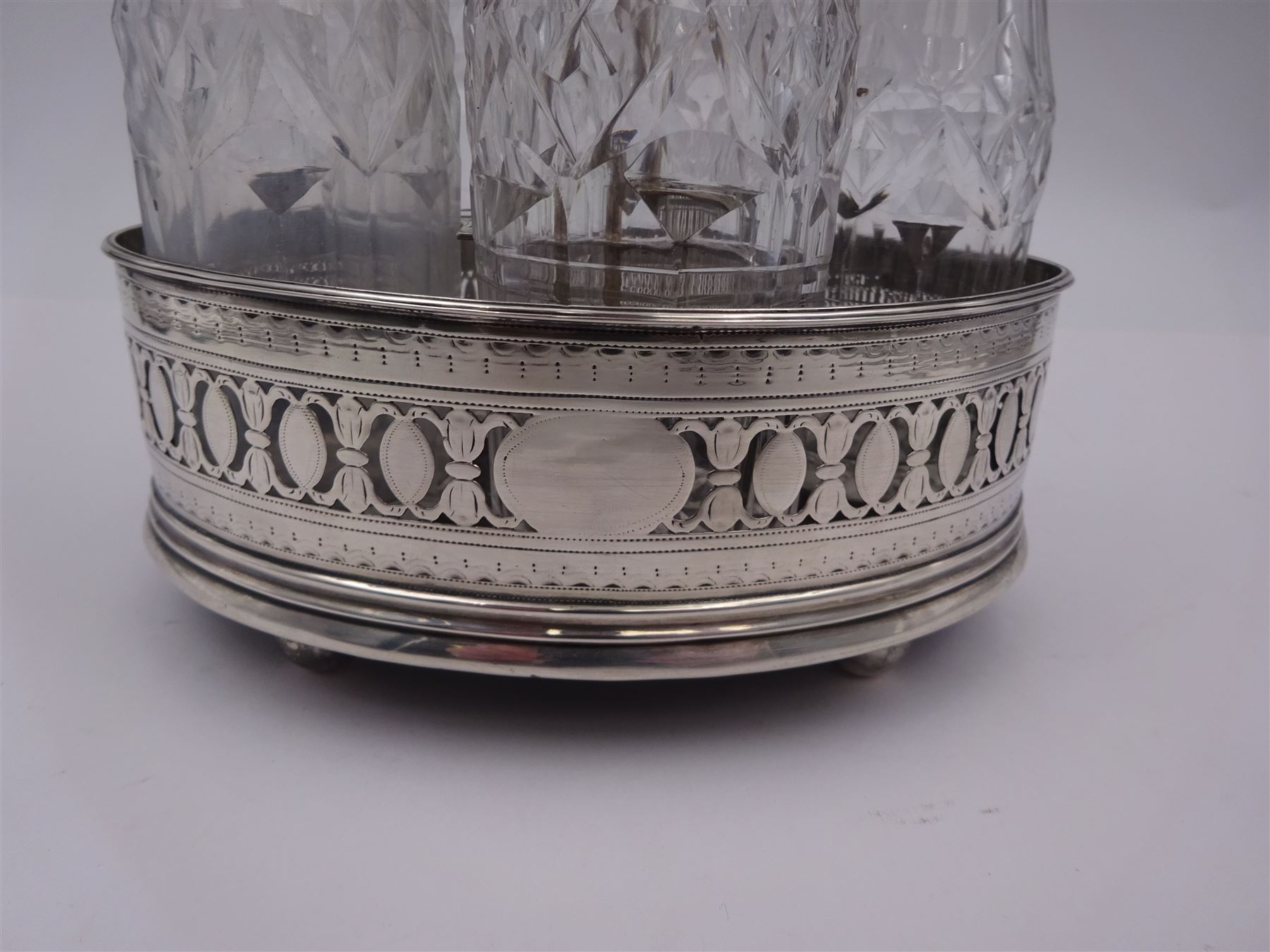 Late 18th century silver cruet stand - Image 2 of 27