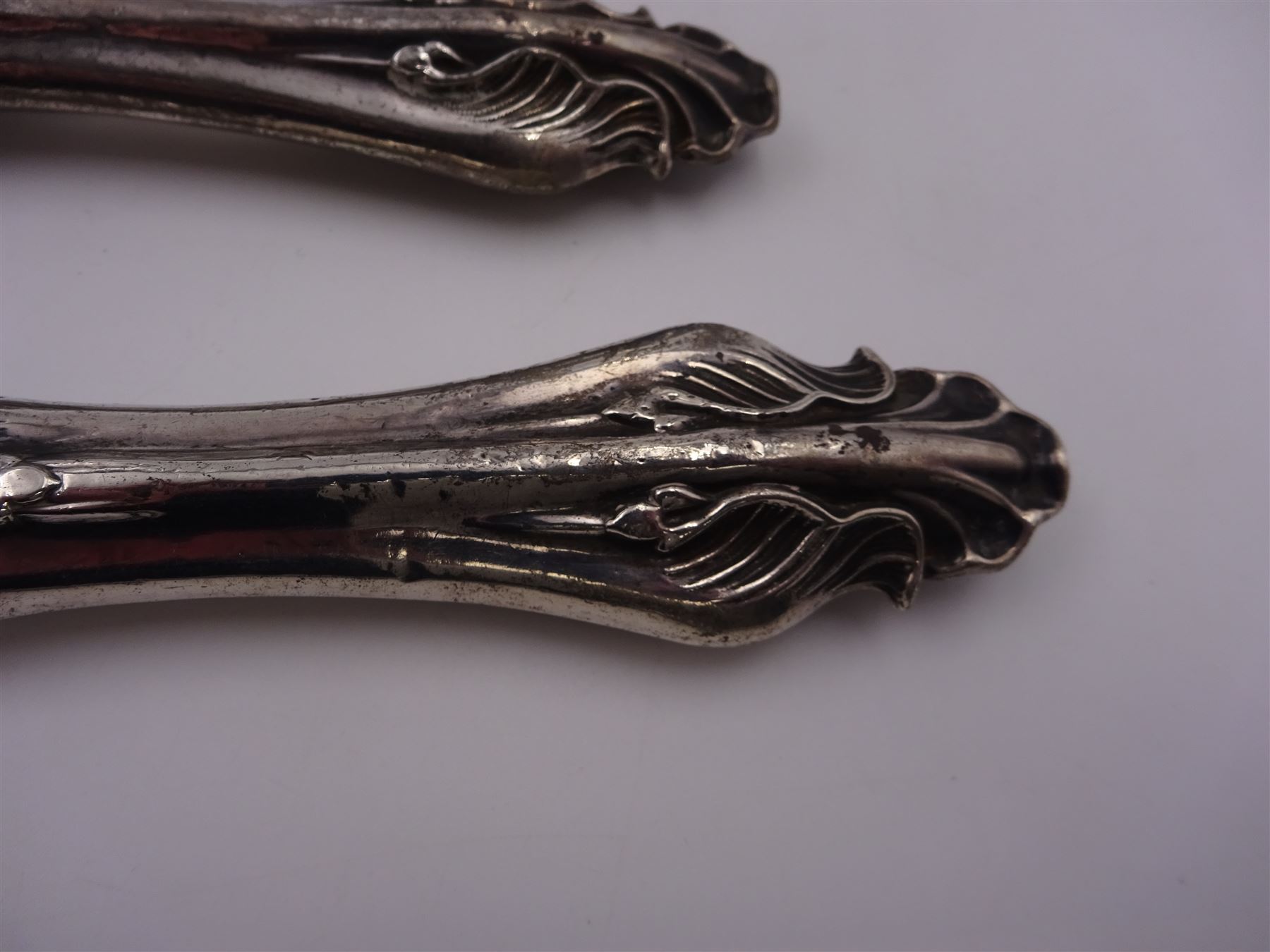 Pair of Victorian silver fish servers - Image 6 of 13