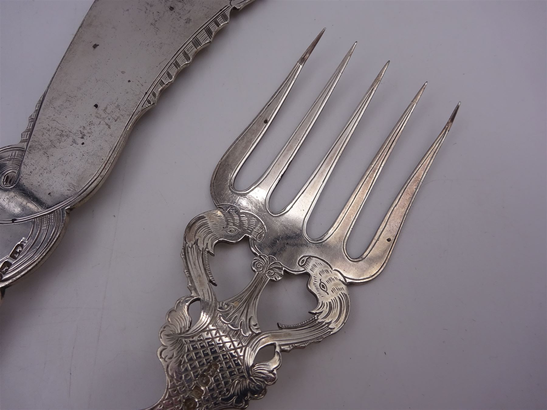 Pair of Victorian silver fish servers - Image 3 of 13