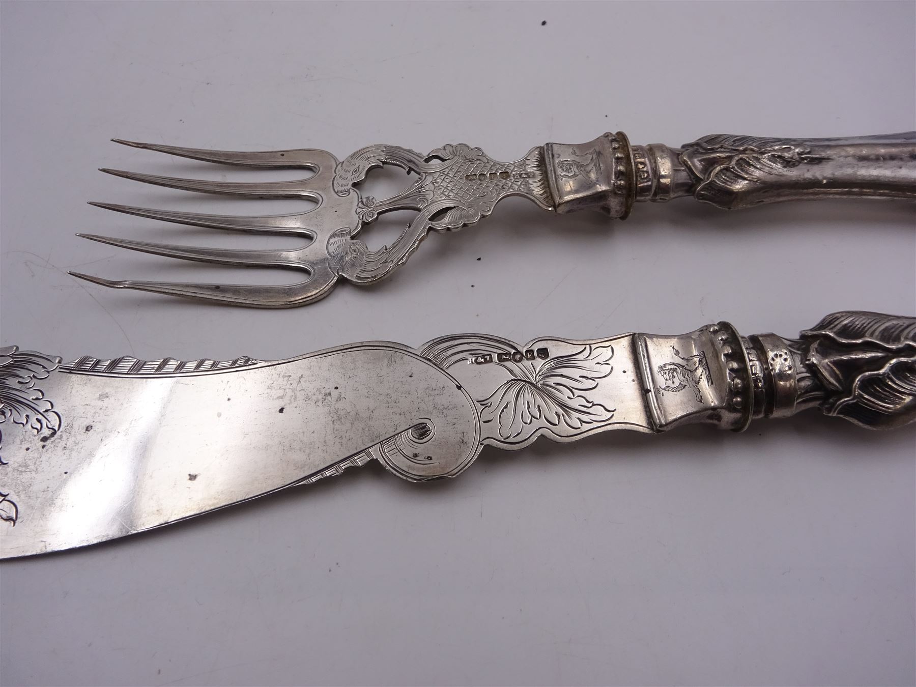Pair of Victorian silver fish servers - Image 8 of 13