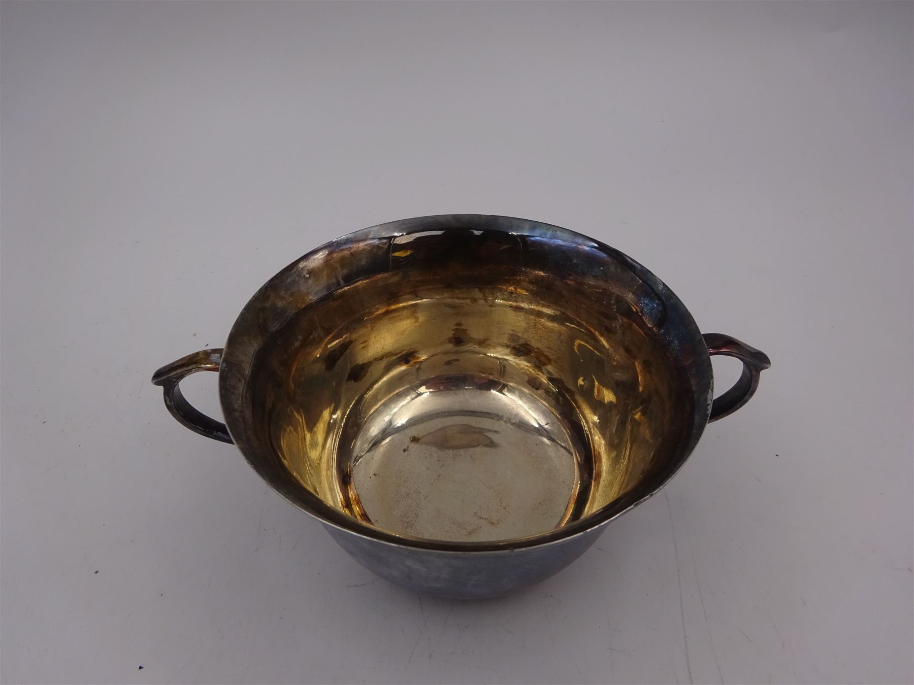 Late Victorian silver porringer - Image 2 of 3