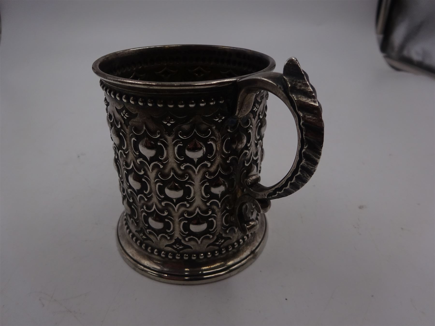 Victorian silver christening mug - Image 4 of 7