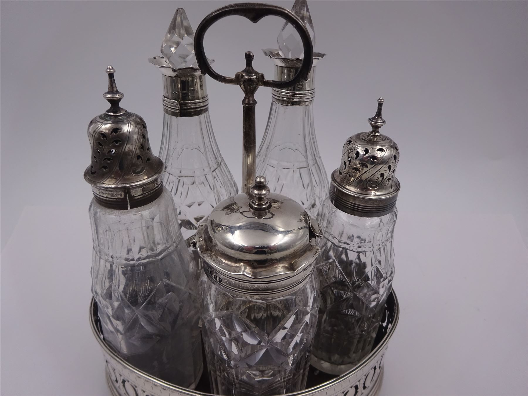 Late 18th century silver cruet stand - Image 3 of 27