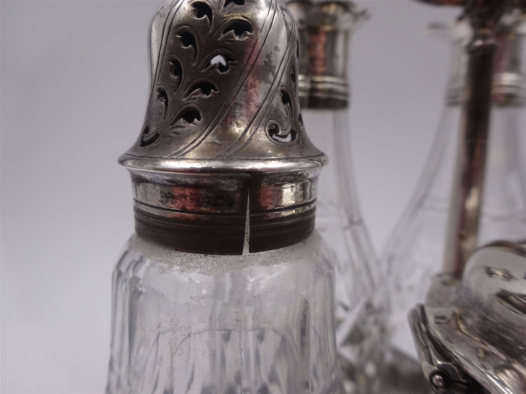 Late 18th century silver cruet stand - Image 7 of 27