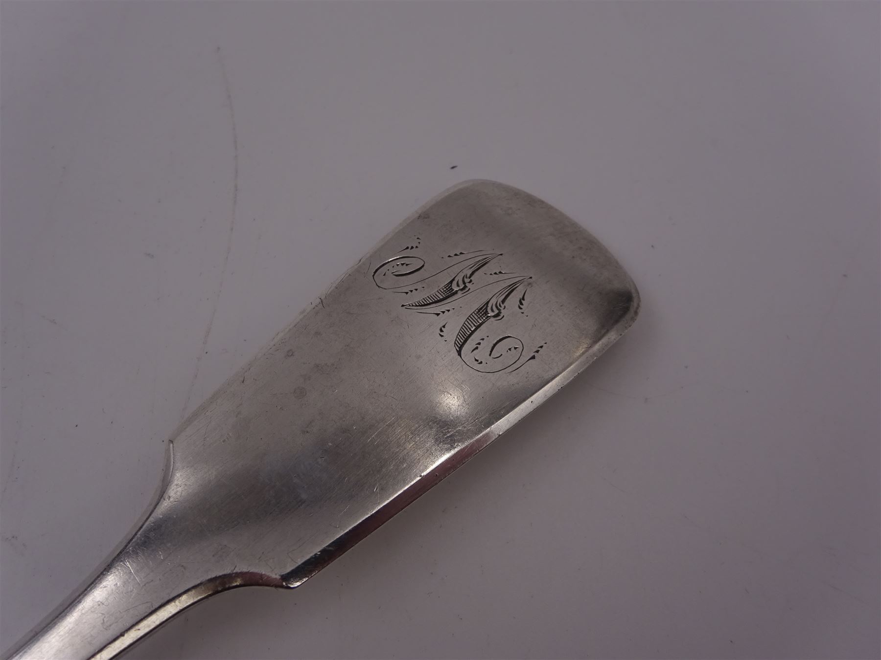 William IV silver fiddle pattern serving spoon - Image 2 of 3