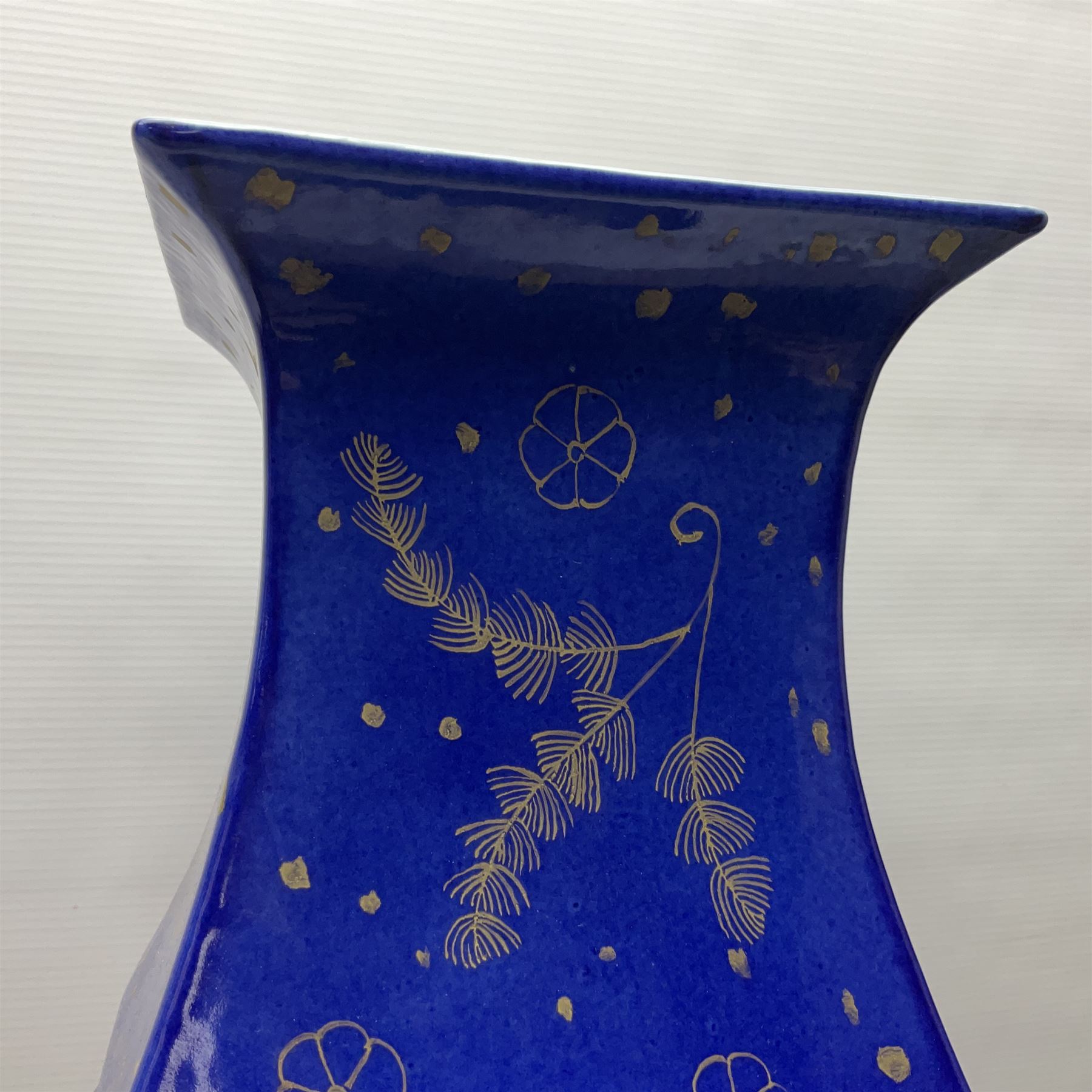 19th/ early 20th century Chinese powder blue vase - Image 5 of 12