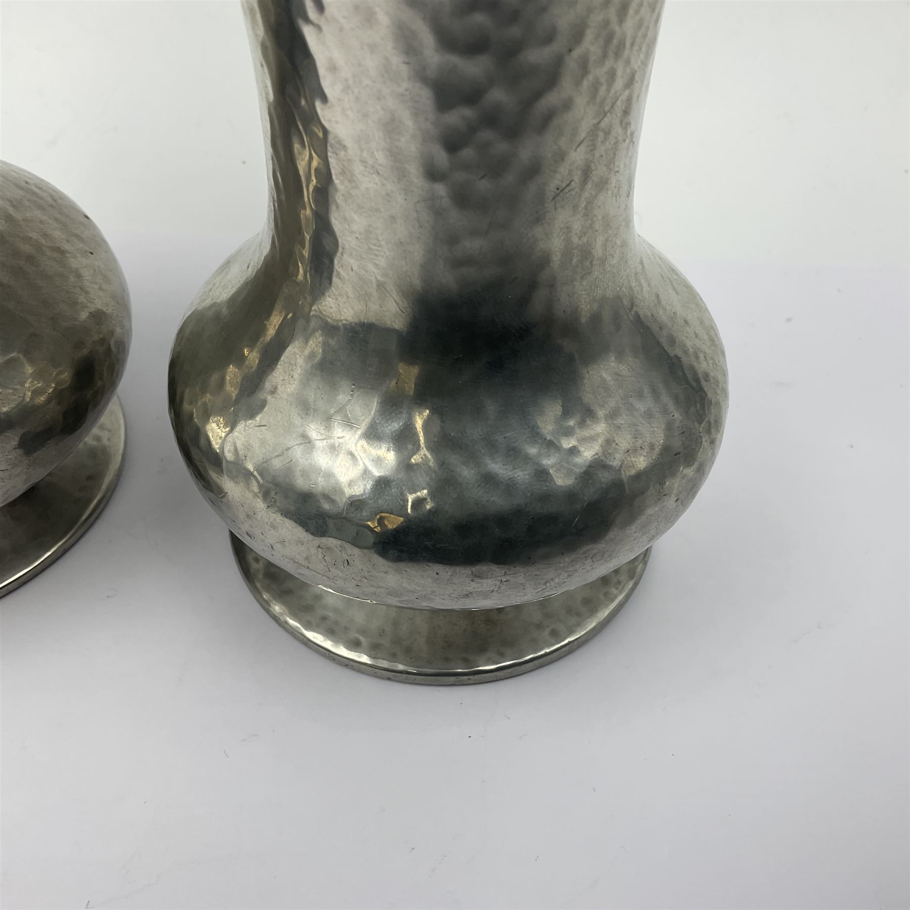 Pair of Liberty & Co Tudric pewter vases - Image 7 of 13