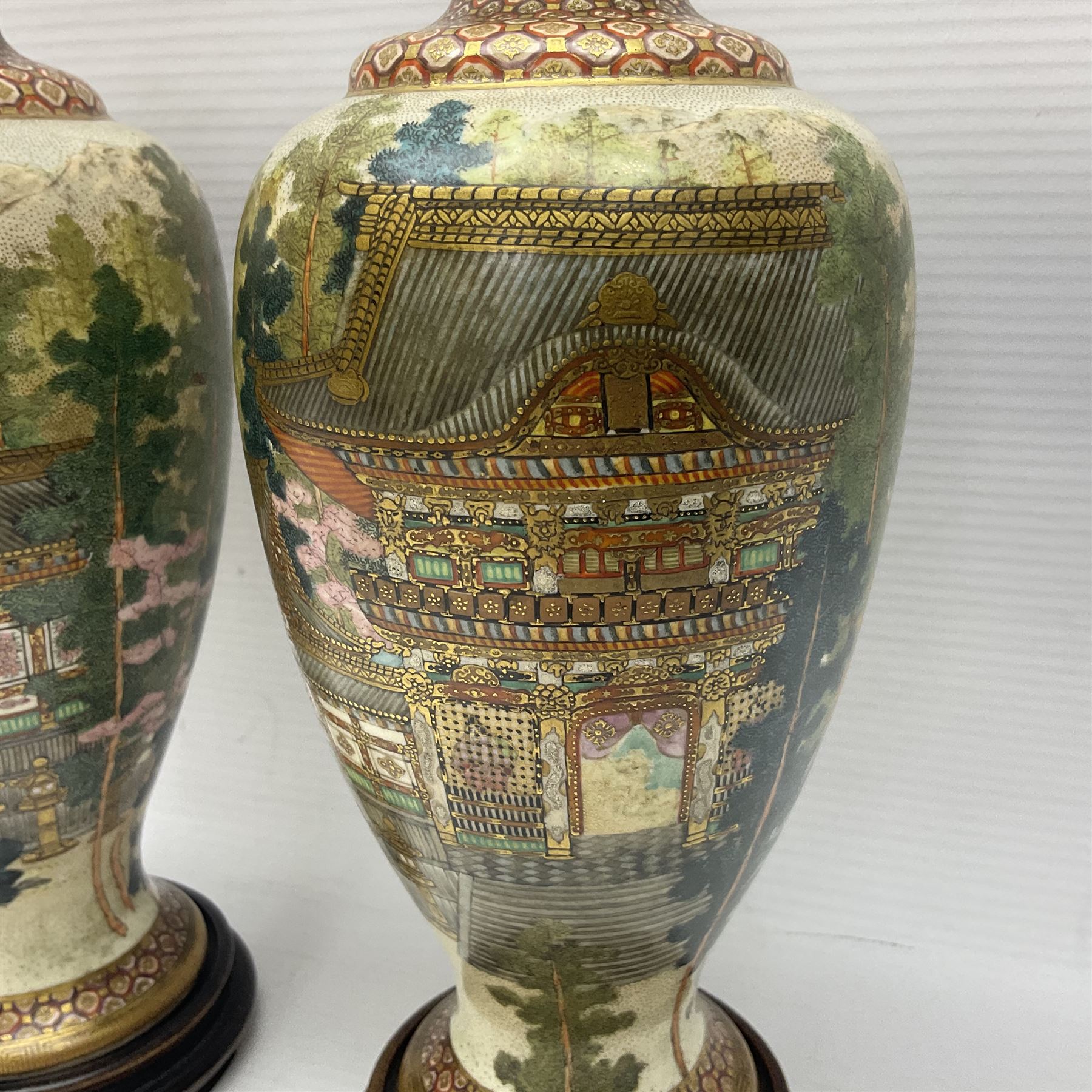 Pair of Japanese Satsuma vases - Image 8 of 9