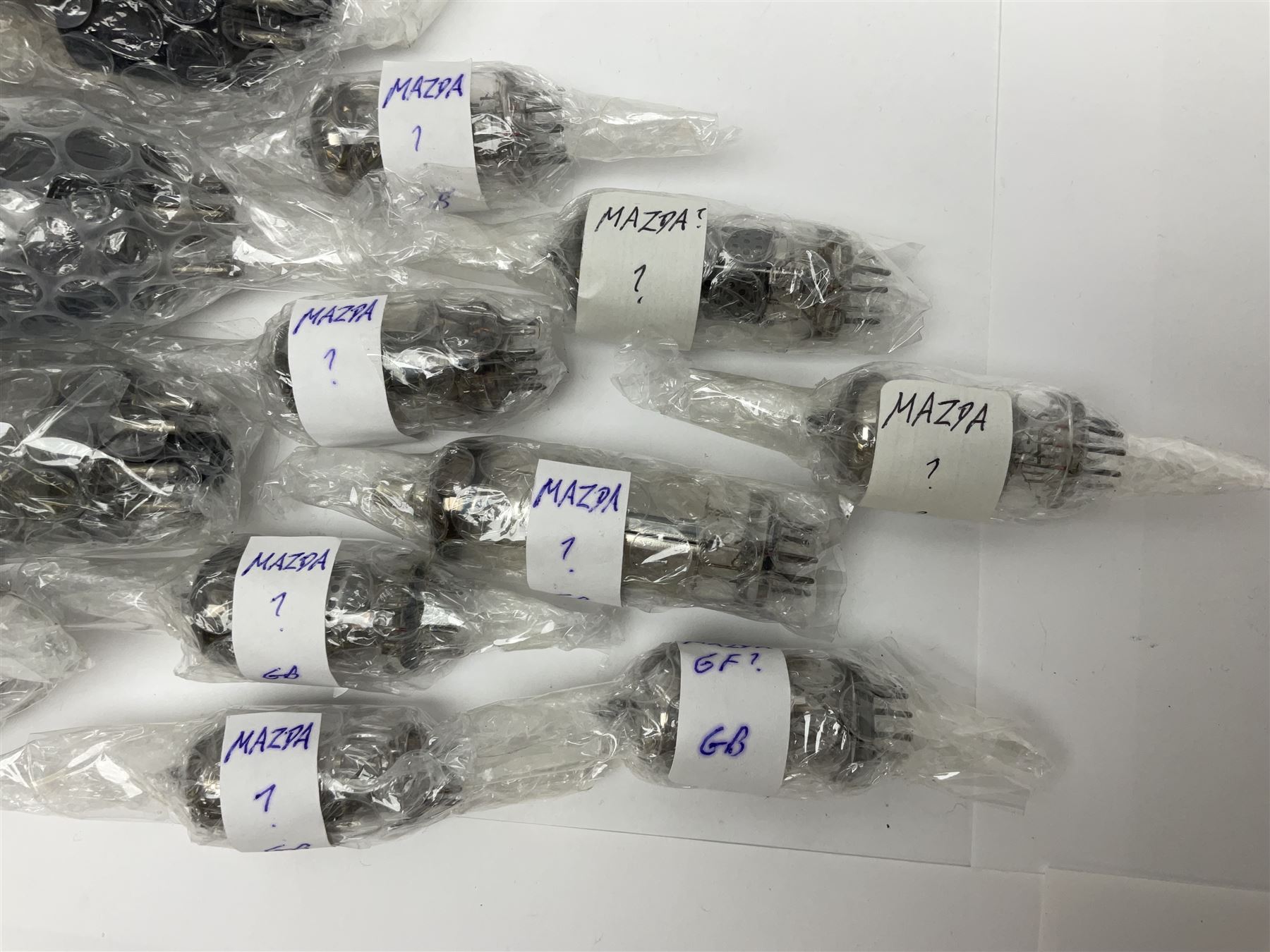 Collection of Mazda thermionic radio valves/vacuum tubes - Image 6 of 7