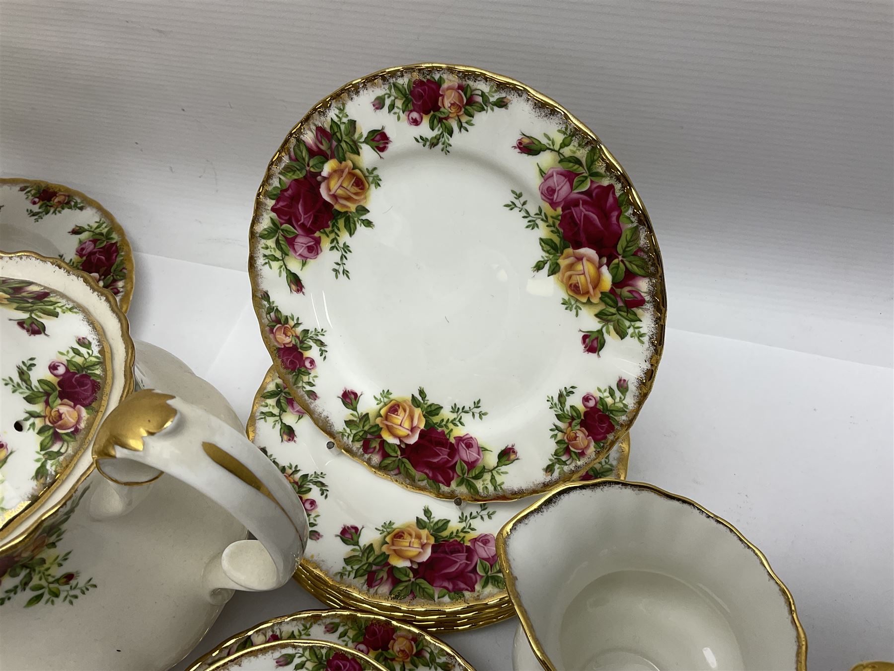 Royal Albert Country Roses pattern tea service for six - Image 8 of 9