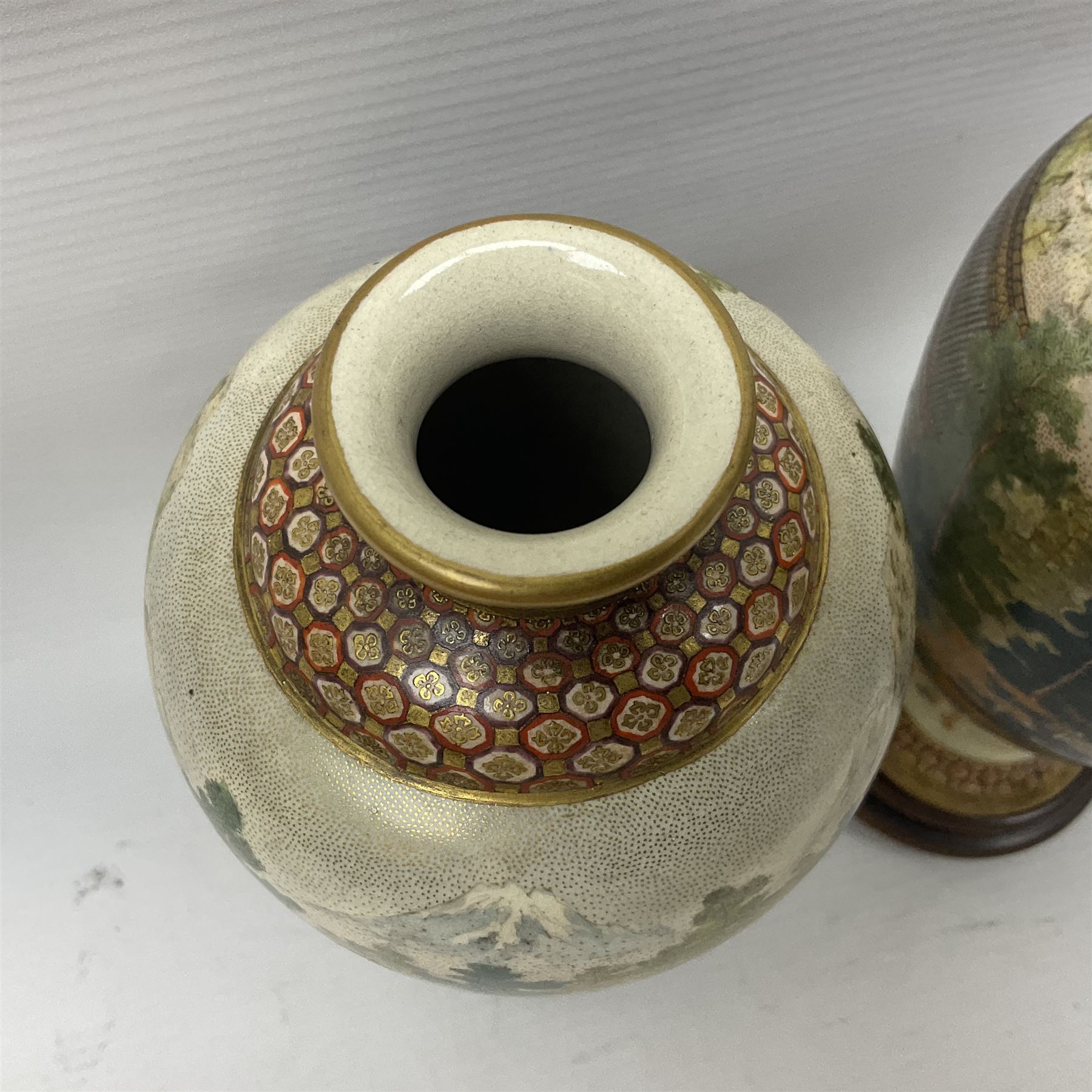 Pair of Japanese Satsuma vases - Image 2 of 9