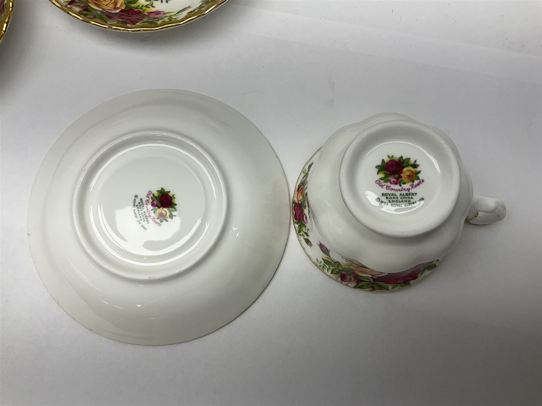Royal Albert Country Roses pattern tea service for six - Image 9 of 9