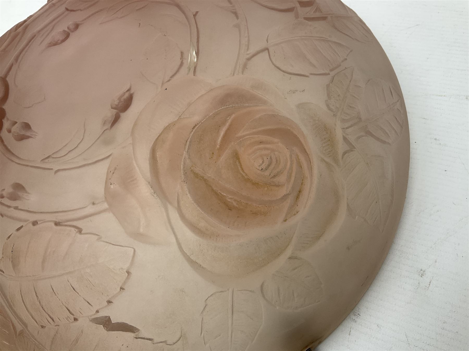 1930s pink frosted glass ceiling light shade - Image 5 of 13