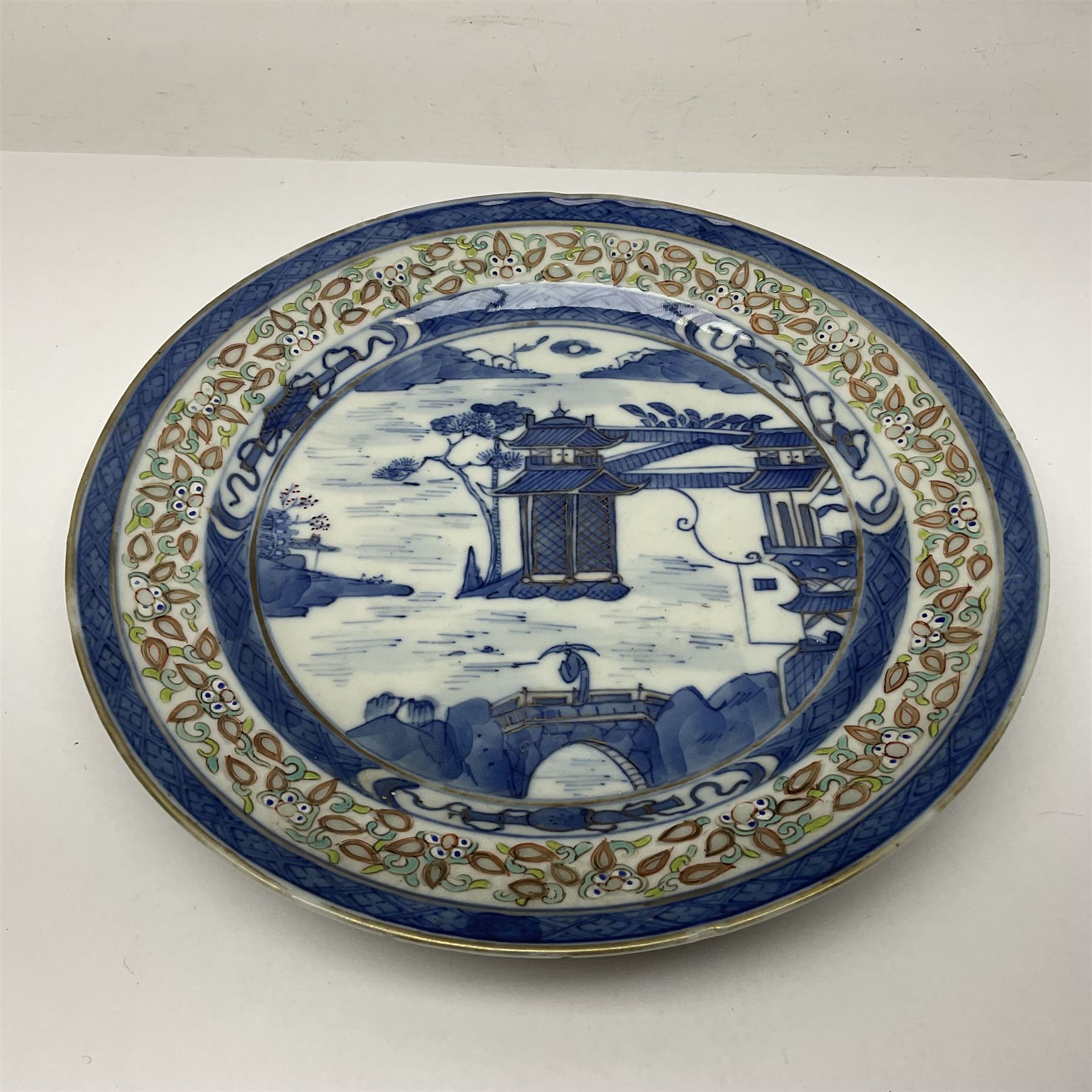 Late 19th century Chinese rice plate - Image 2 of 8