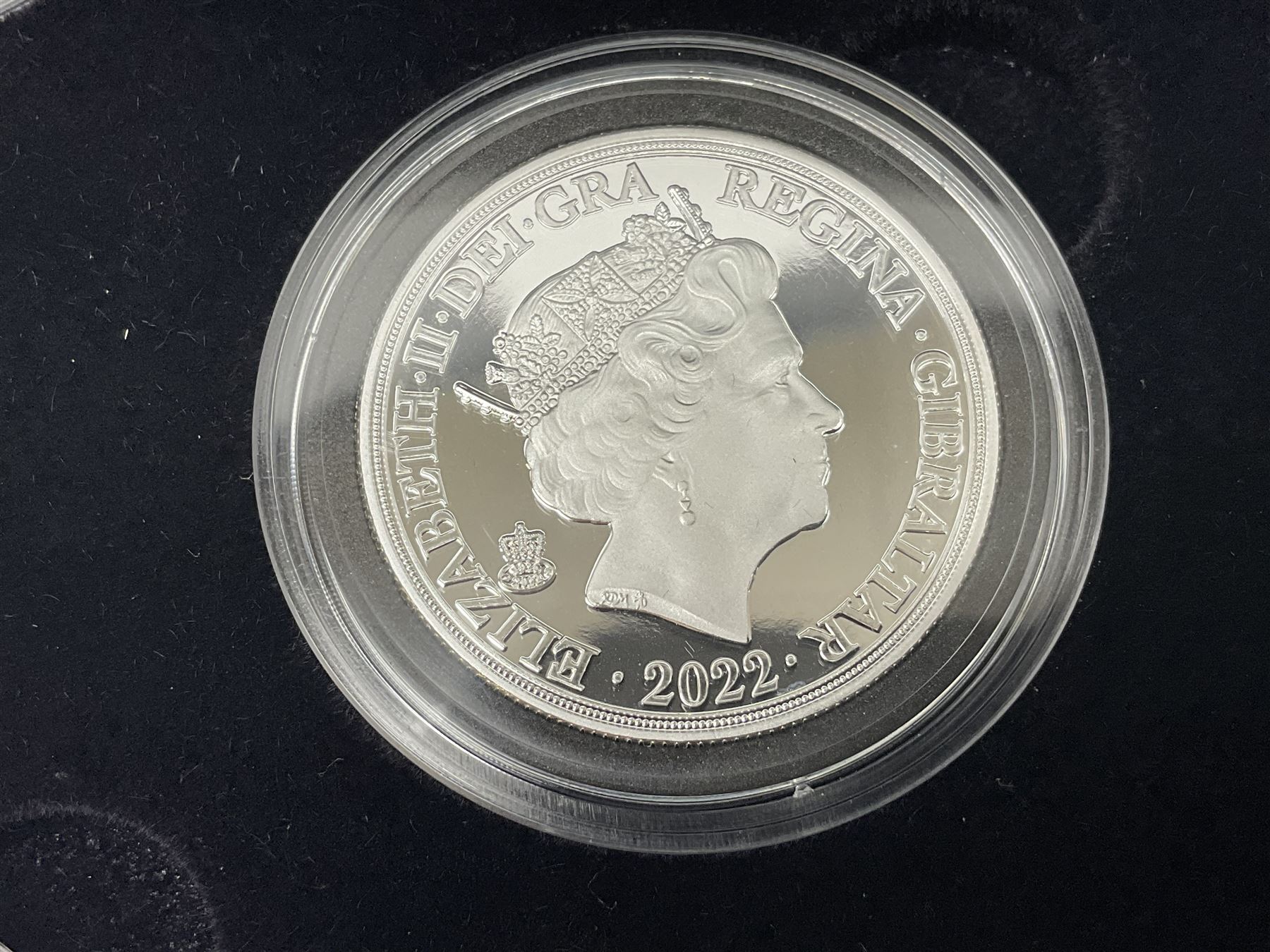 Queen Elizabeth II Gibraltar 2002 five coin silver-proof collection - Image 11 of 13