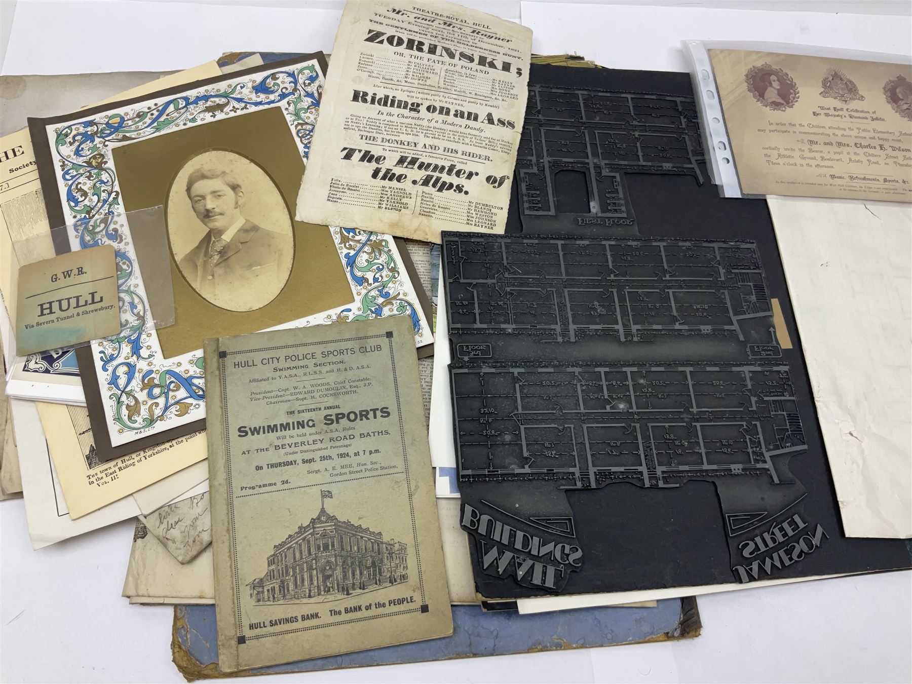 Assorted paper ephemera - Image 8 of 18