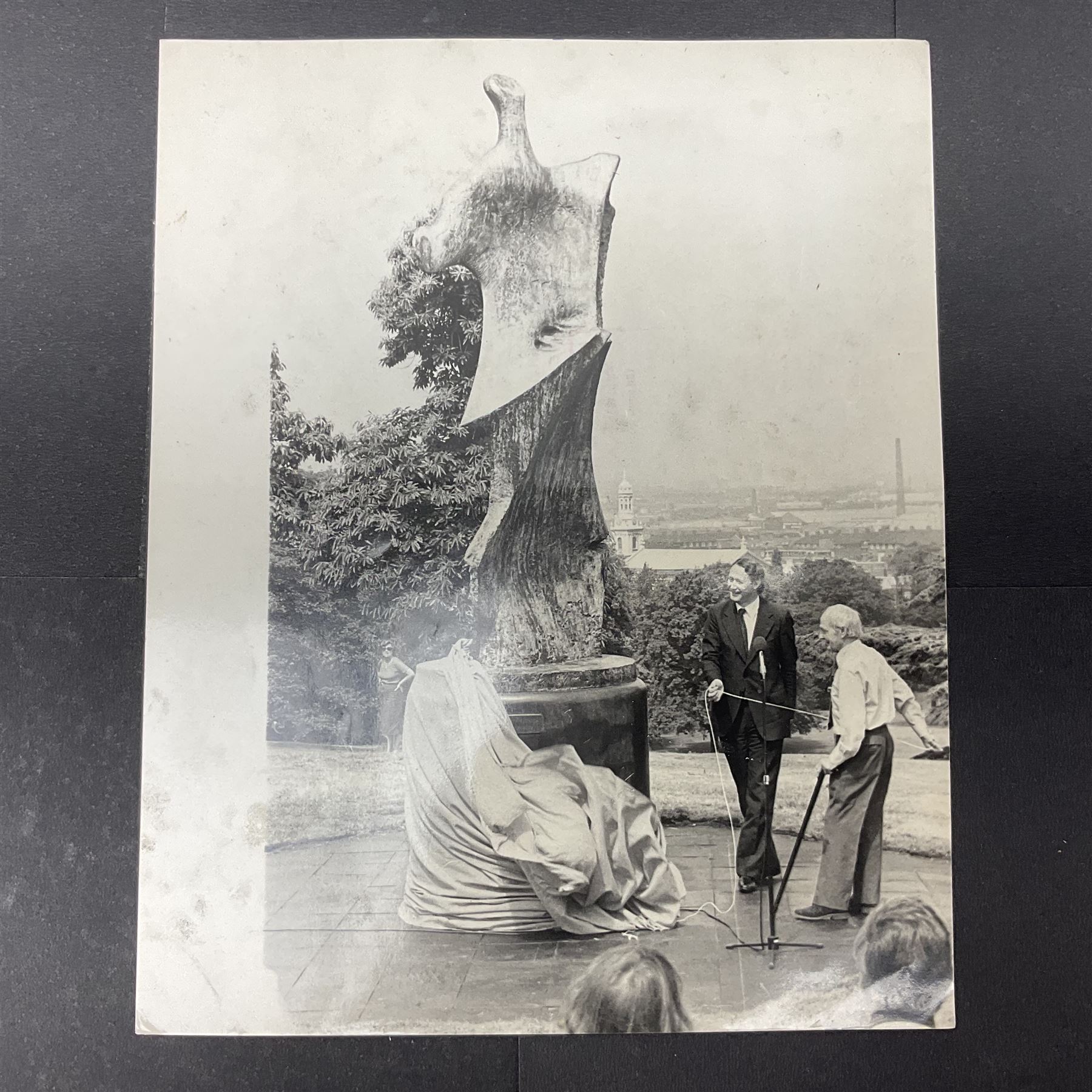 Five 1970s press photographs of Henry Moore and Barbara Hepworth - Image 2 of 11