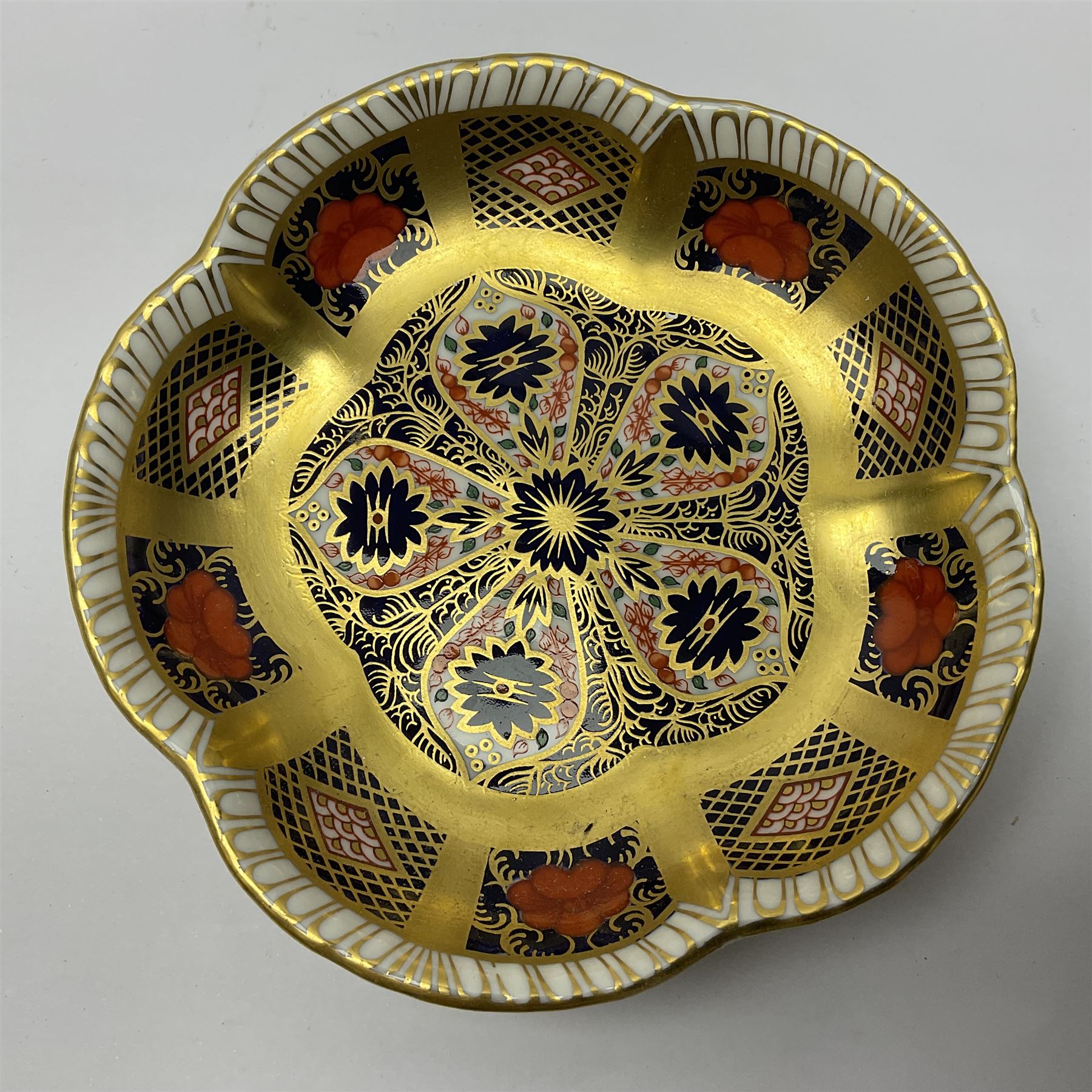 Three Royal Crown Derby 1128 Imari pin dishes - Image 6 of 7