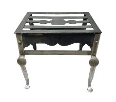 18th century style wrought iron fireside footman/trivet