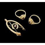 Two 9ct gold garnet and paste stone set cluster rings and a Early 20th century gold brooch