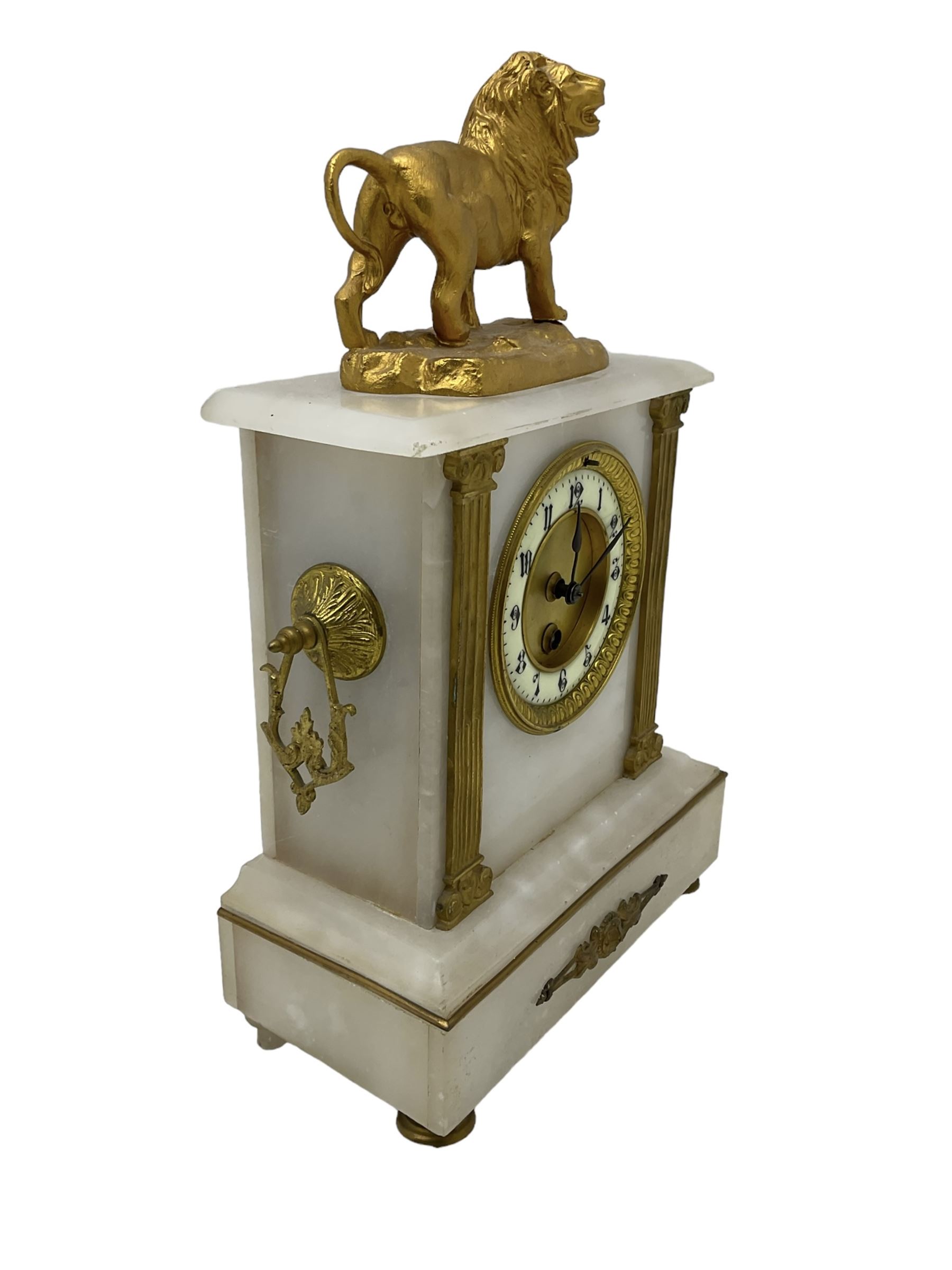 French - mid 19th century 8-day mantle clock in an alabaster case with a flat top surmounted by a gi - Image 4 of 4