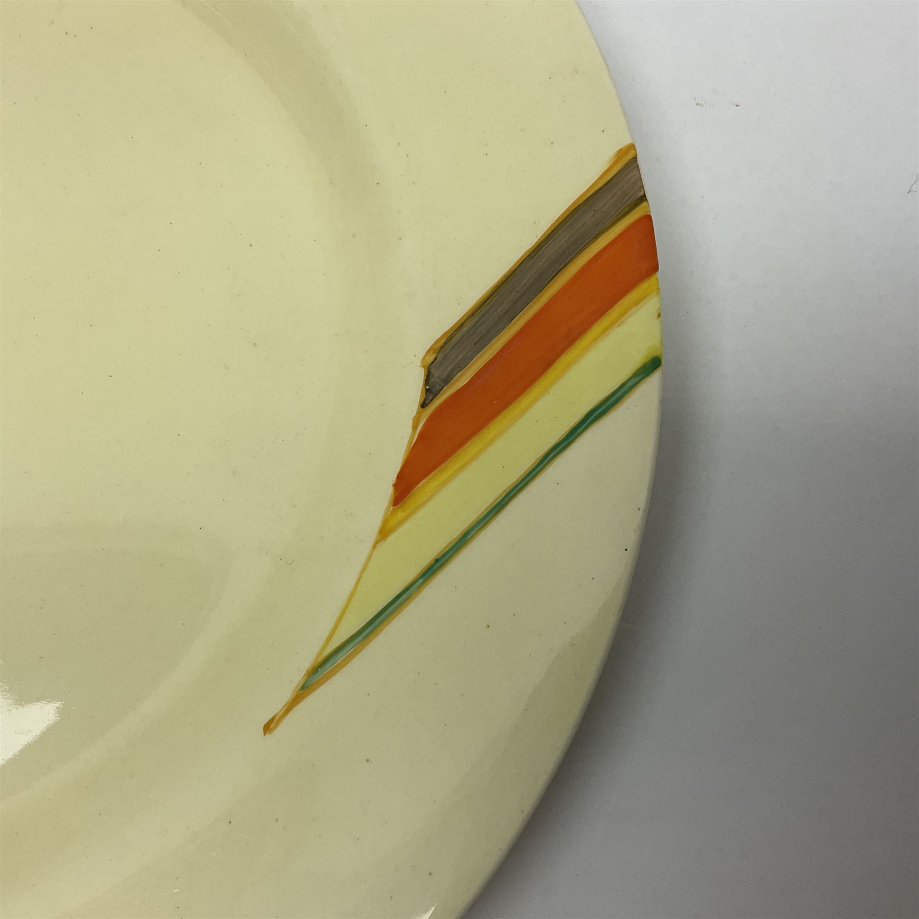 Clarice Cliff for Newport Pottery plate in Yellow Rose pattern - Image 6 of 9