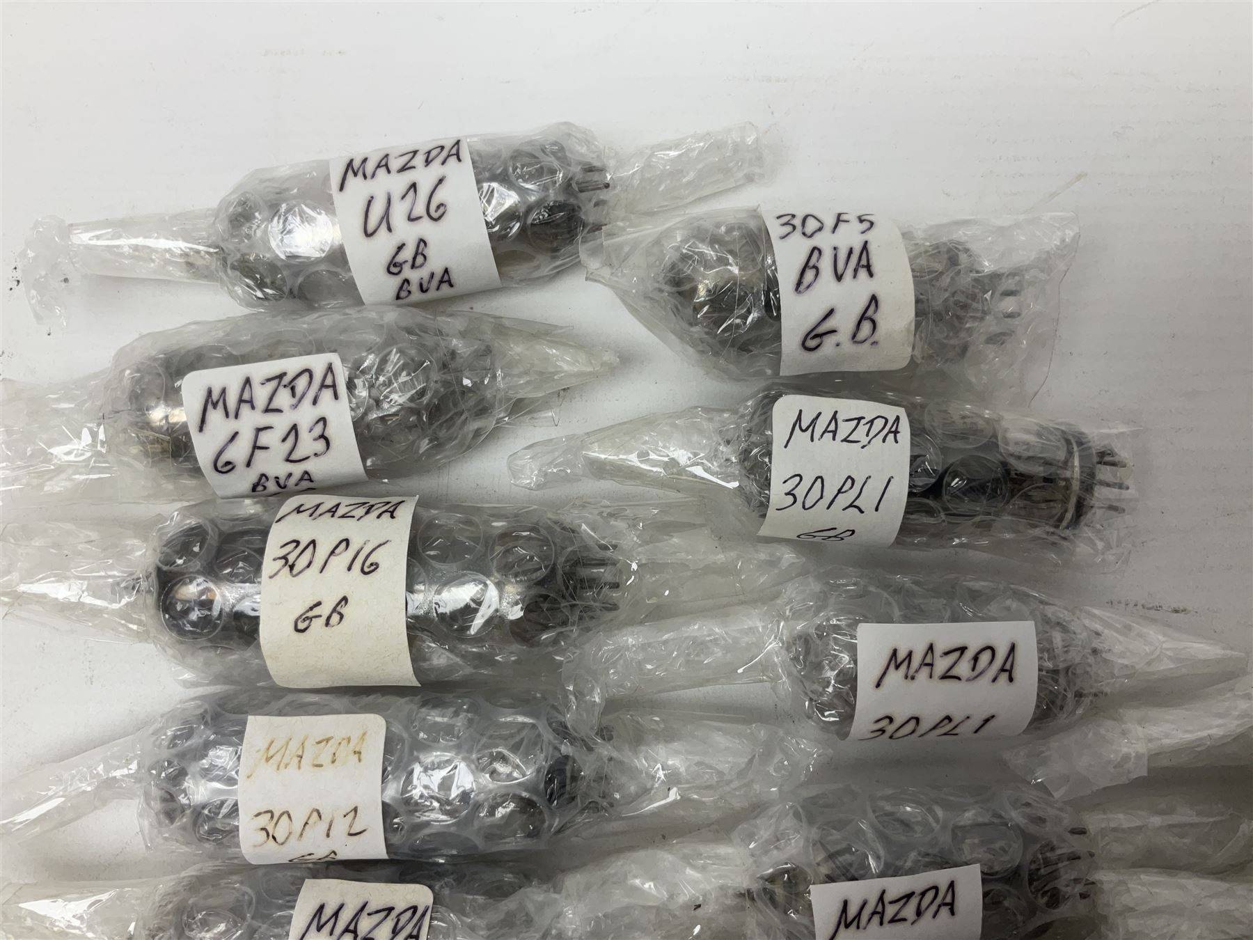 Collection of Mazda thermionic radio valves/vacuum tubes - Image 13 of 15